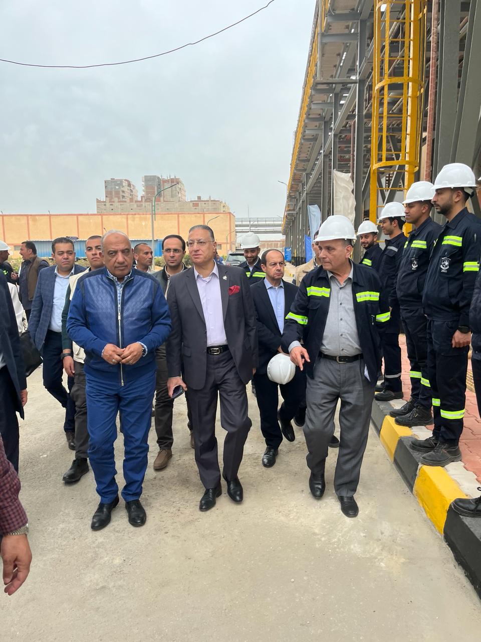 وزير قطاع الاعمال يفتتح وحدة تركيز الصودا بشركة مصر لصناعة الكيماويات