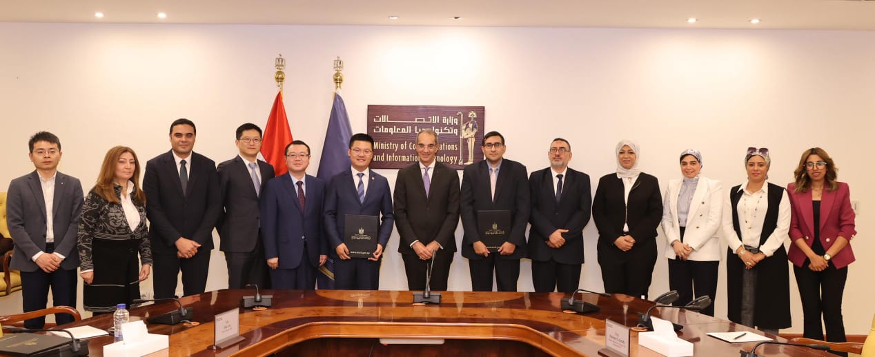 تعاون بين المعهد القومى للاتصالات وشركة هواوى للتكنولوجيا