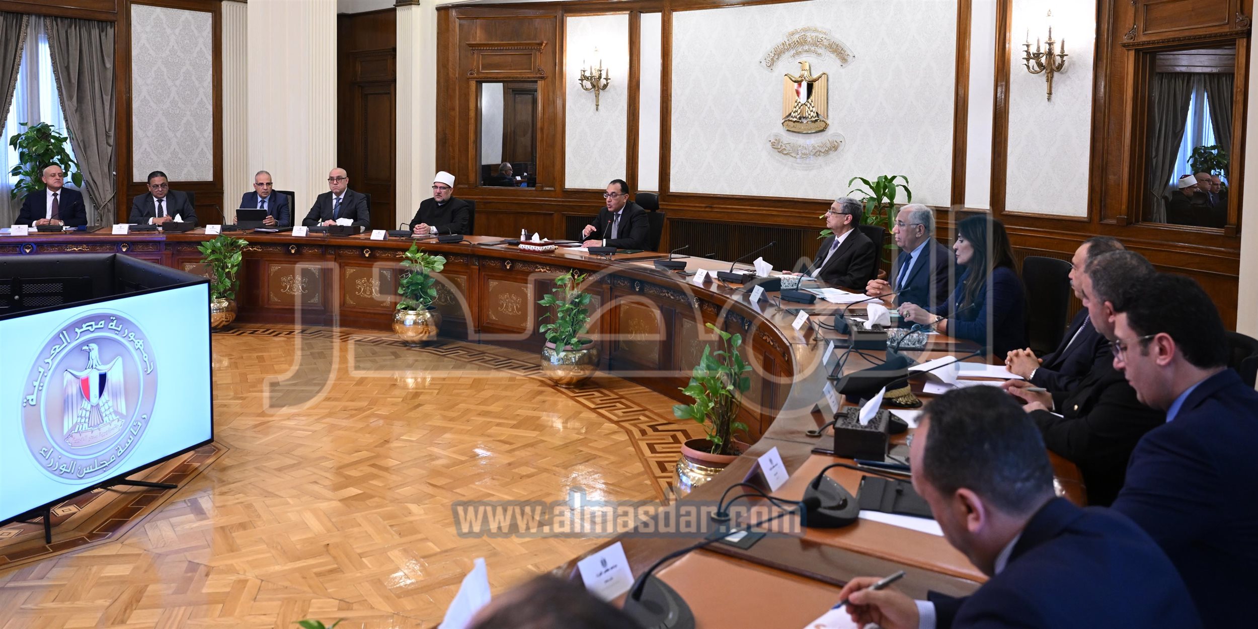 مدبولي يتابع الموقف التنفيذي للأعمال بالتجمع العمراني الجديد