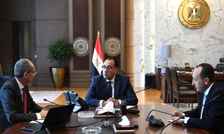اجتماع رئيس الوزراء مع وزير الاتصالات