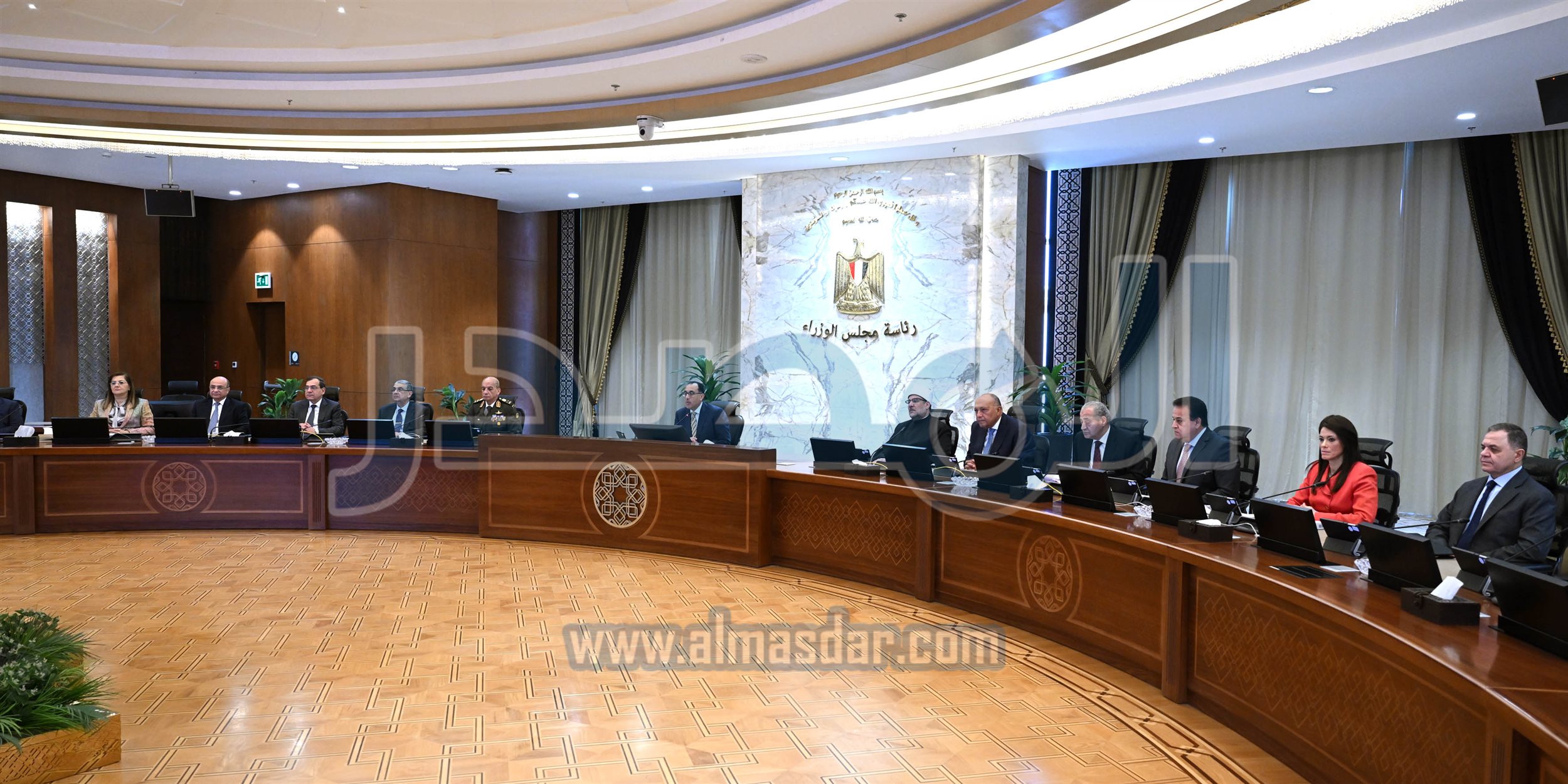 مجلس الوزراء يبدأ اجتماعه الأسبوعي بالعاصمة الإدارية الجديدة