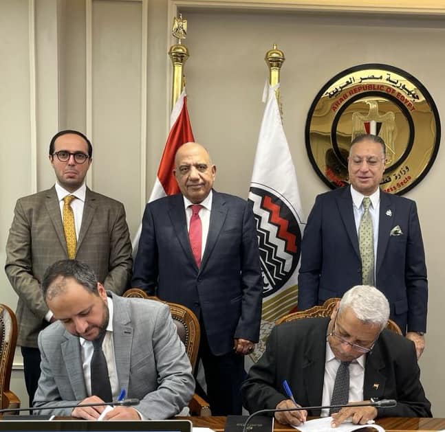 بروتوكول تعاون بين شركة سيناء للمنجنيز وشركة جلوبال أتاك