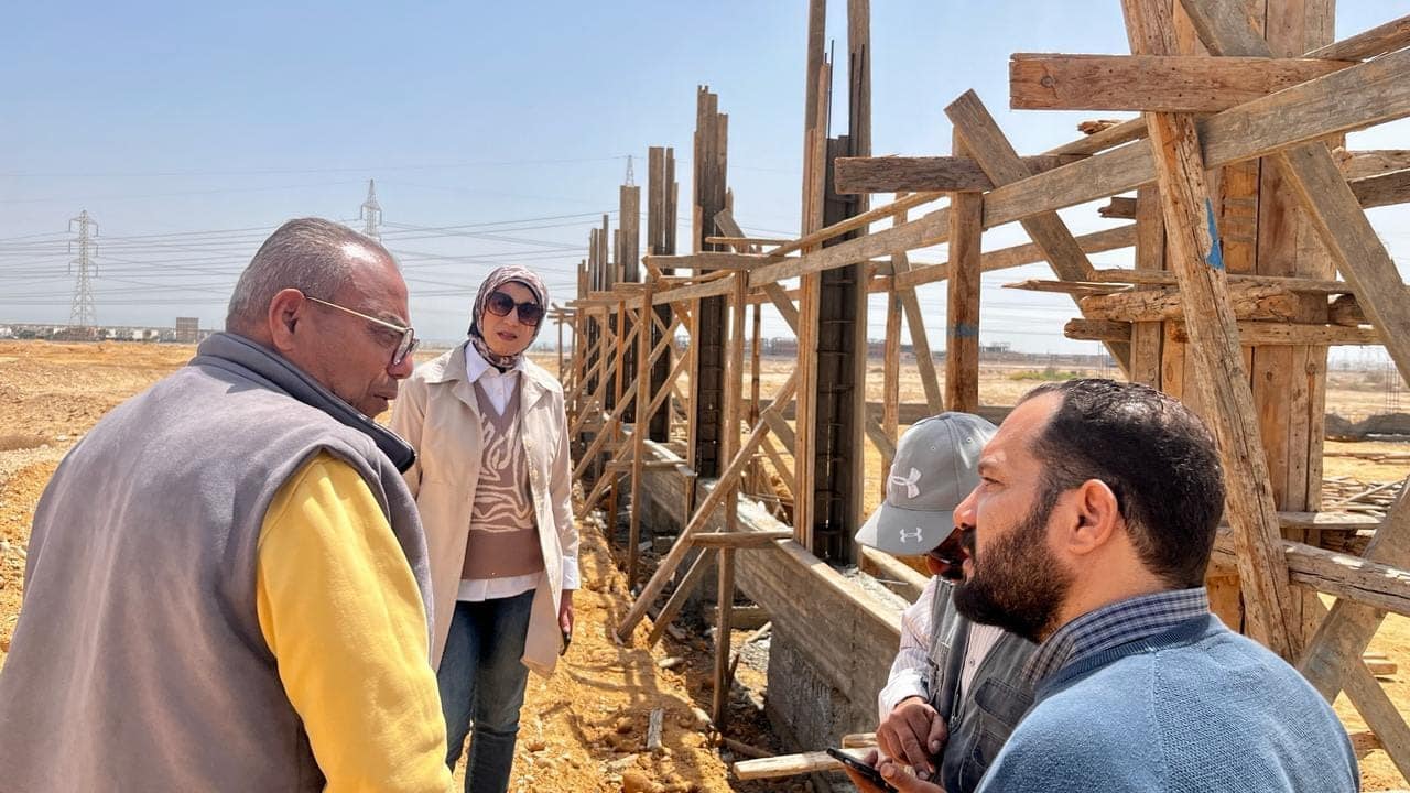 الجزار يتابع مشروعات محطات تنقية مياه الشرب بـ4 مدن جديدة
