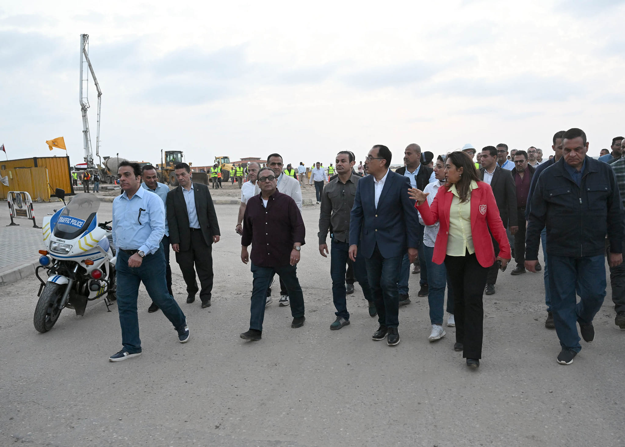 رئيس الوزراء يتفقد أعمال تطوير منطقة اللسان والممشى السياحي بمدينة رأس البر