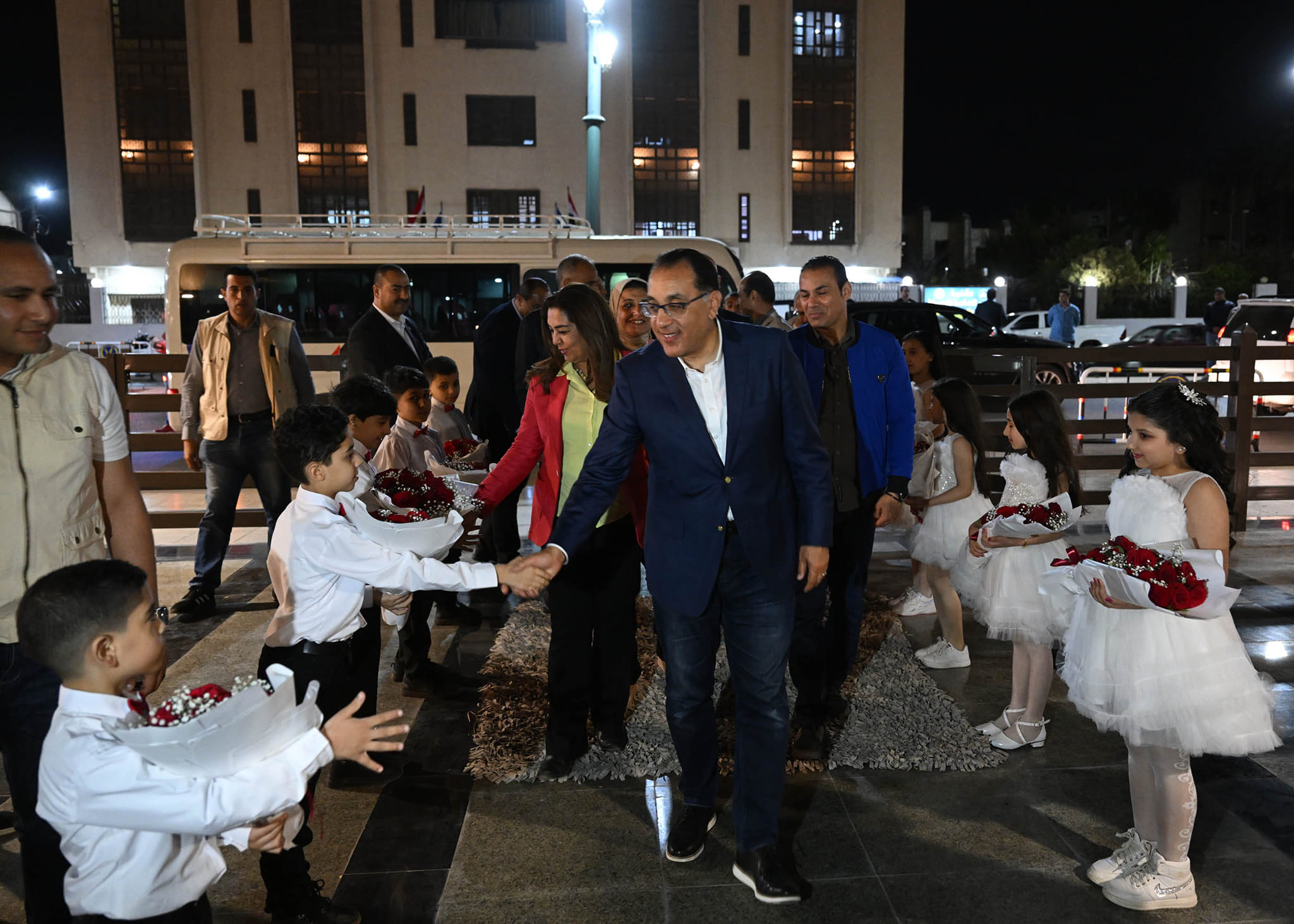 رئيس الوزراء يفتتح كوبري دمياط التاريخي