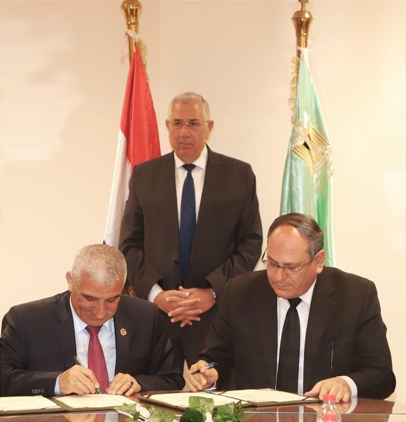 بروتوكول تعاون بين البحوث الزراعية والصحراء مع