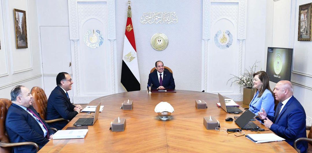 الرئيس السيسي يتابع الموقف التنفيذي لمشروعات قطاع النقل