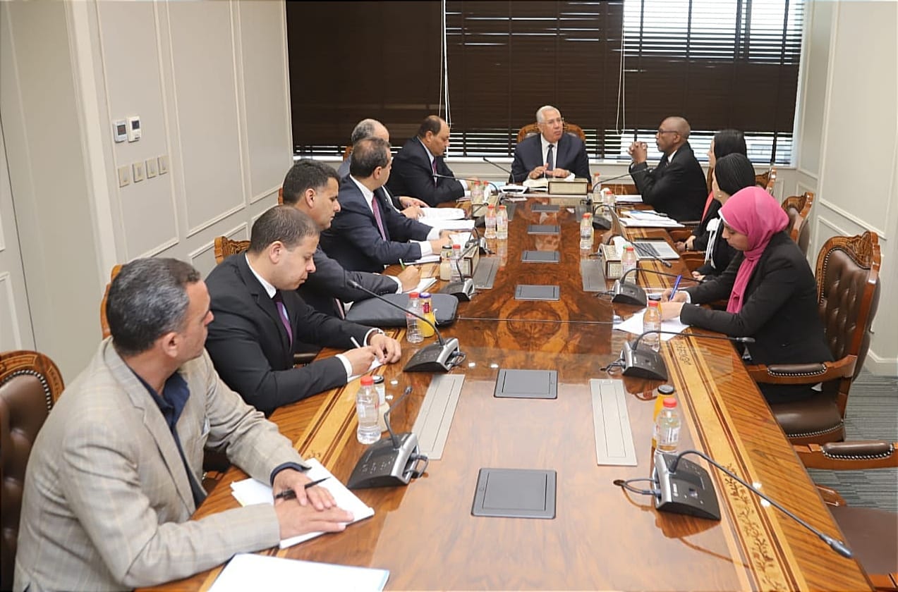 اجتماع وزير الزراعة