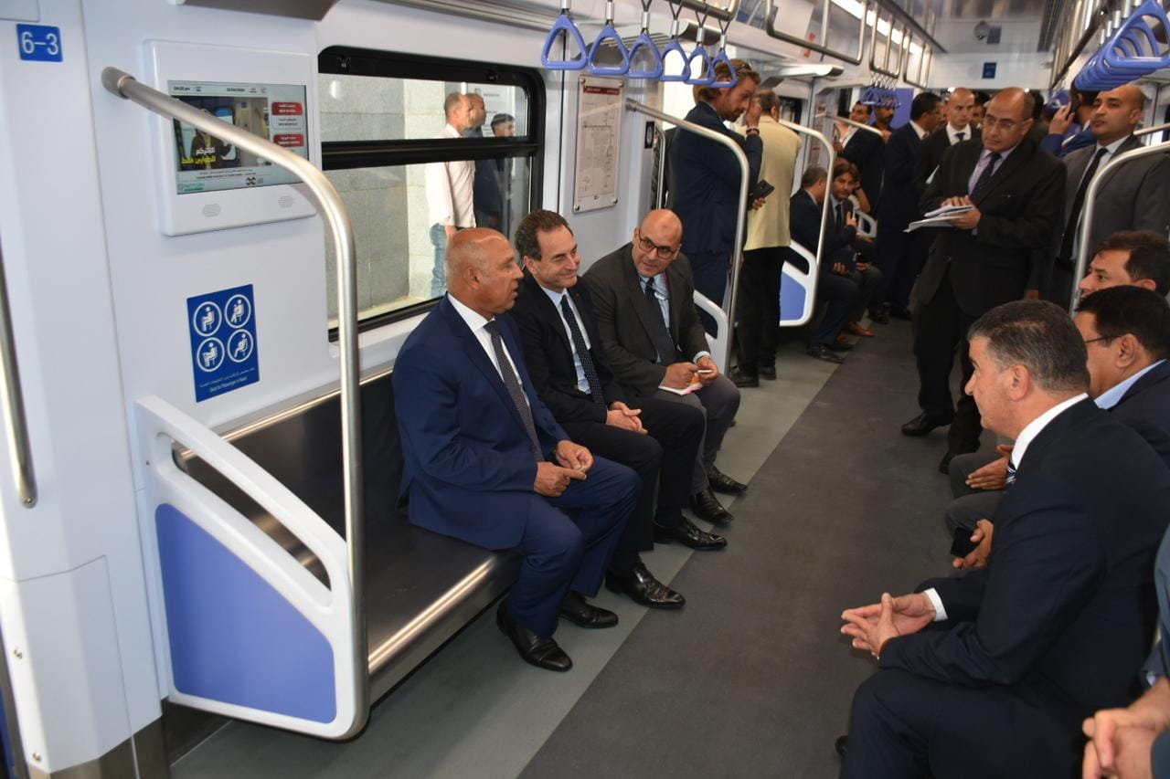وزير النقل يقوم بزيارة تفقدية الخط الثالث لمترو أنفاق القاهرة الكبرى