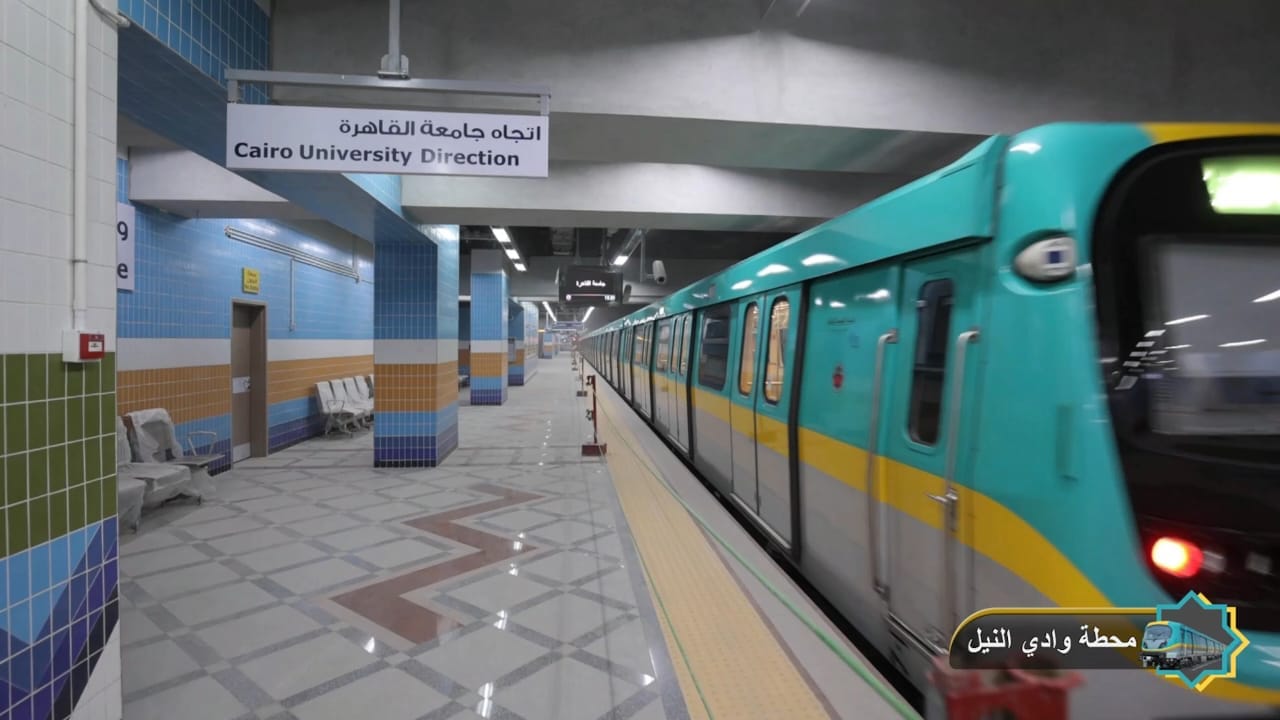 وزير النقل يقوم بزيارة تفقدية الخط الثالث لمترو أنفاق القاهرة الكبرى