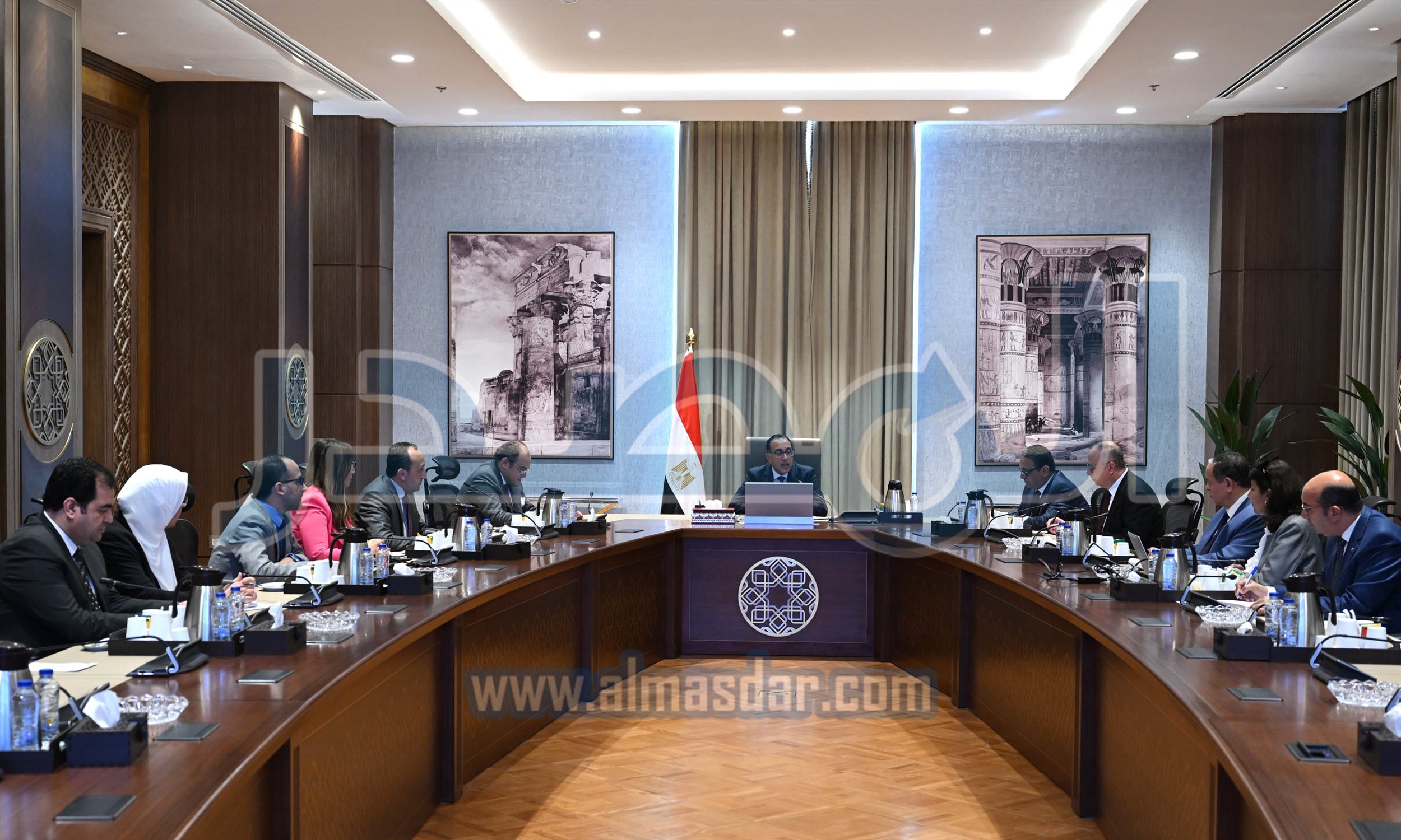 مدبولي يتابع الموقف التنفيذي للإفراج الجمركي عن البضائع