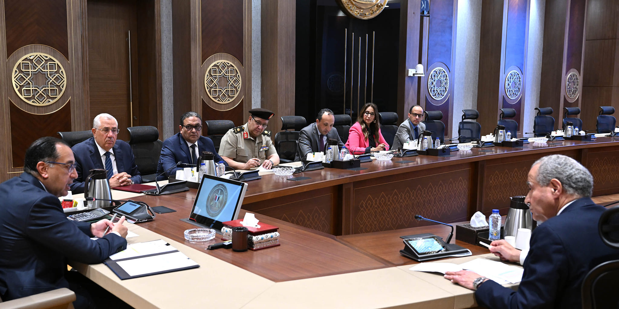 رئيس الوزراء يتابع جهود زيادة الاحتياطي الاستراتيجي من السلع الأساسية