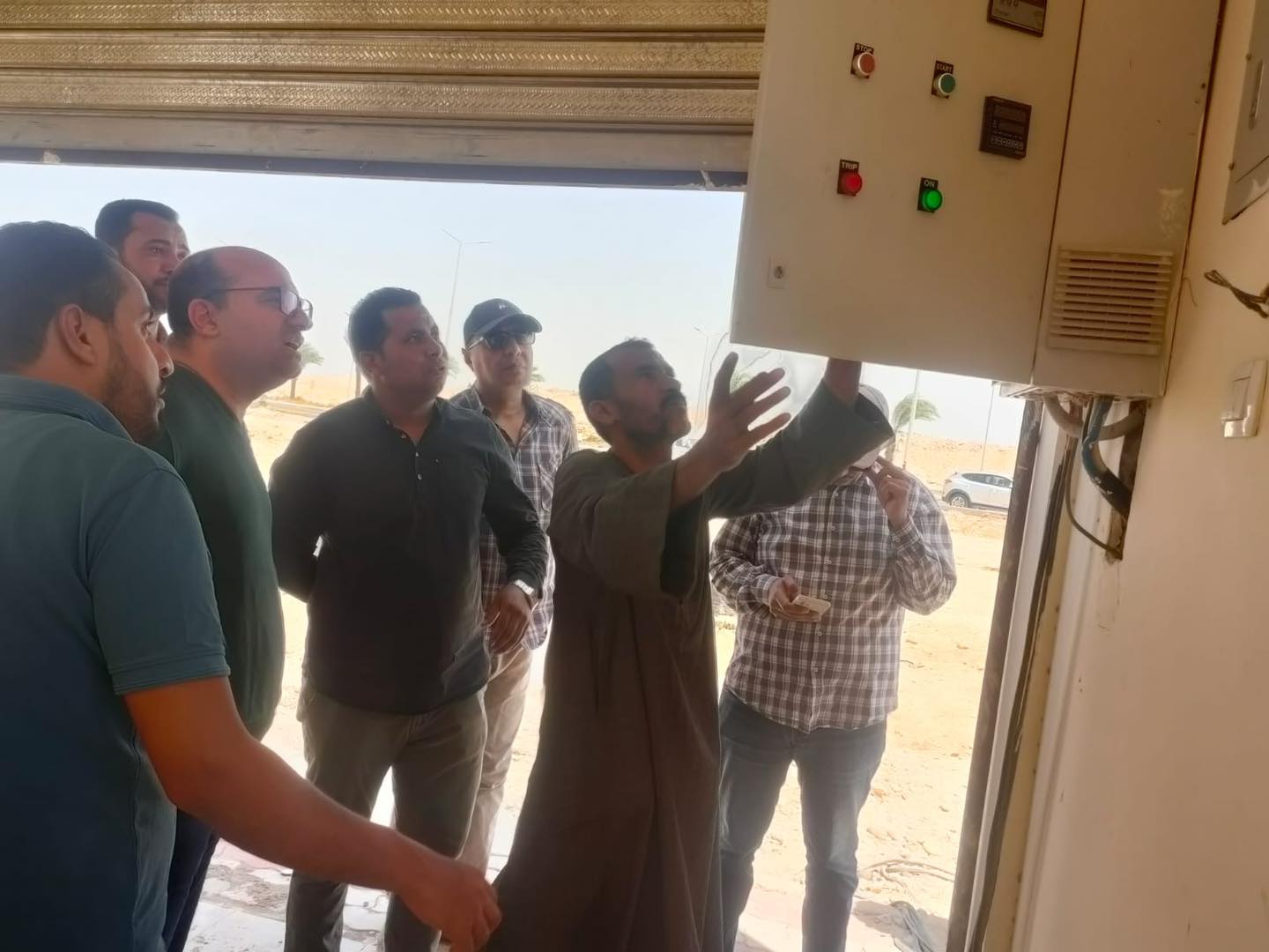 وزير الإسكان يتابع مشروعات الخدمات ورفع الكفاءة والتطوير