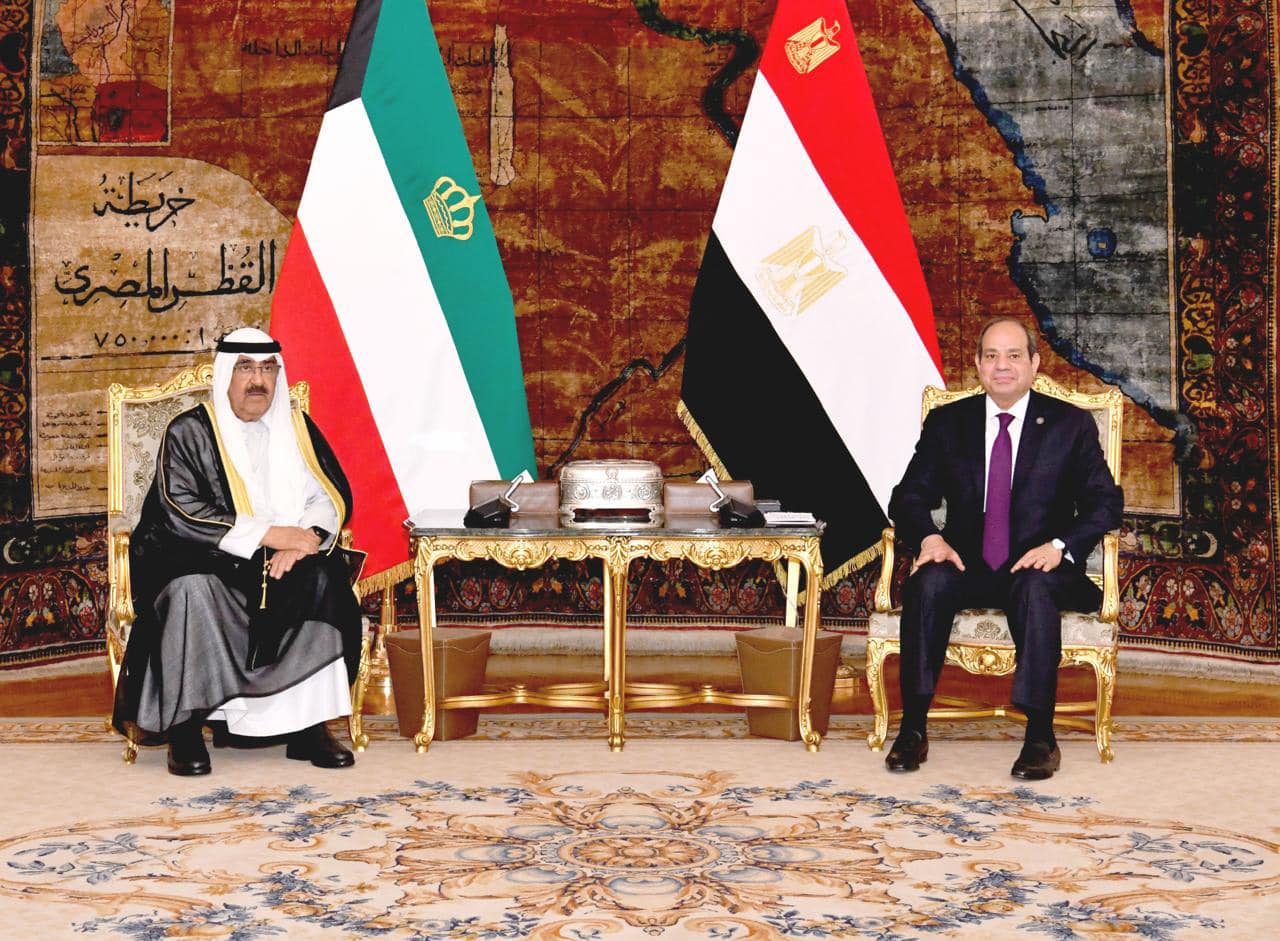 الرئيس السيسي يستقبل أمير دولة الكويت