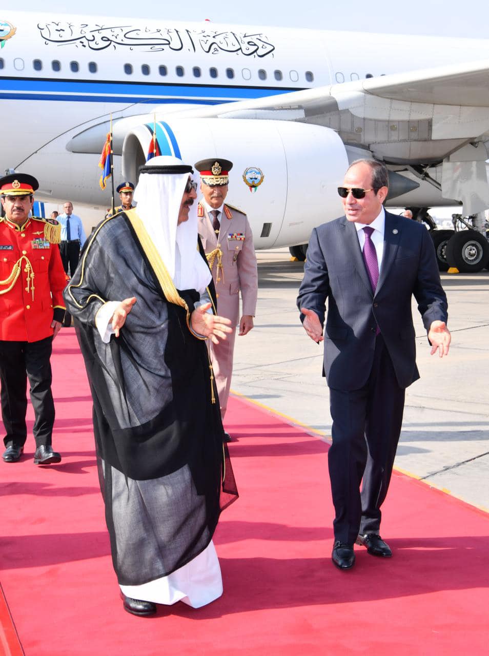 الرئيس السيسي يستقبل أمير دولة الكويت