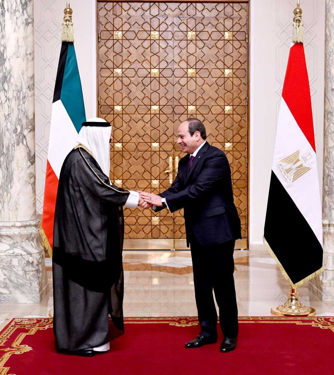 الرئيس السيسي يستقبل أمير دولة الكويت