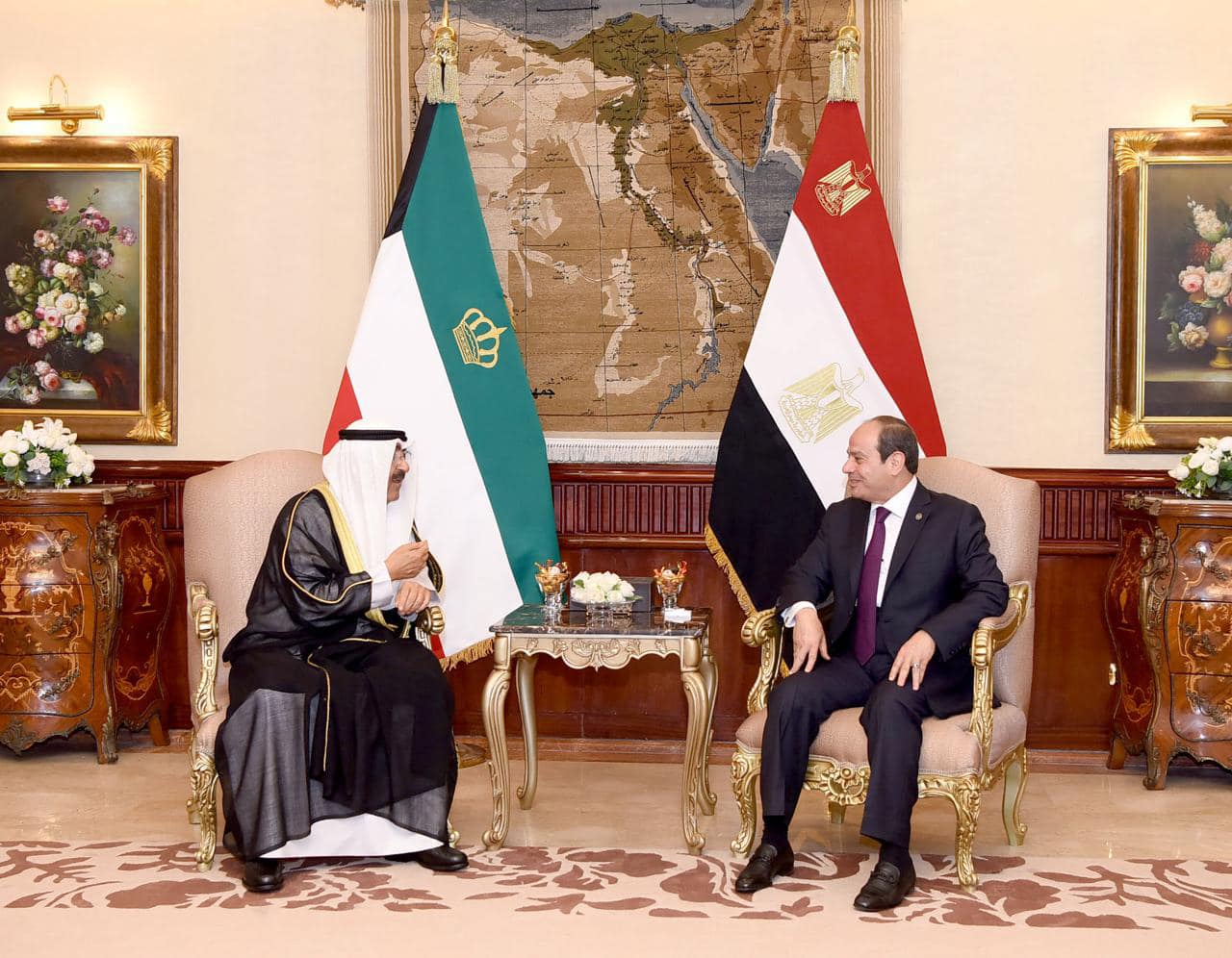 الرئيس السيسي يستقبل أمير دولة الكويت