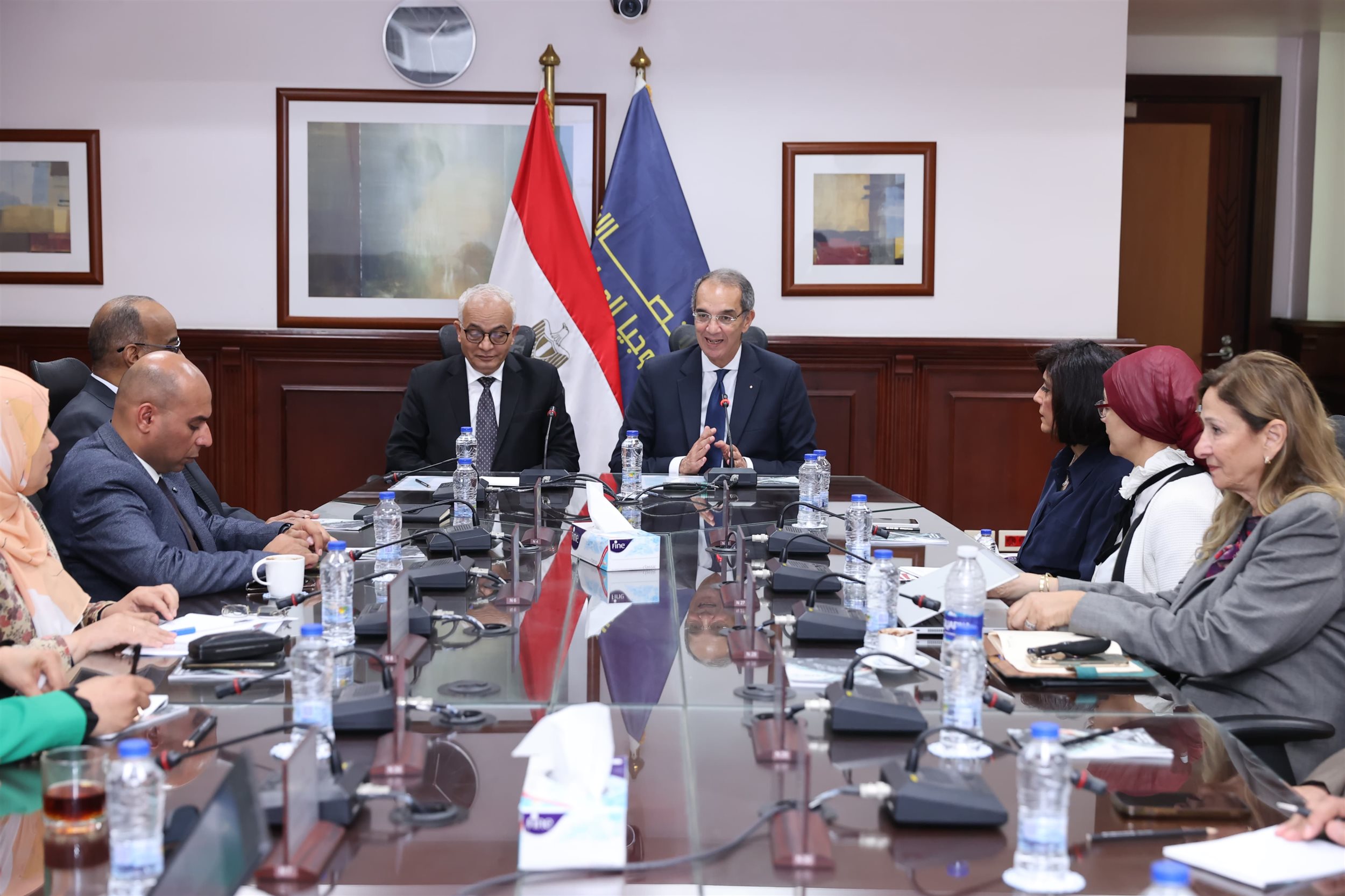 وزيرا الاتصالات في اجتماع مع وزير التربية والتعليم
