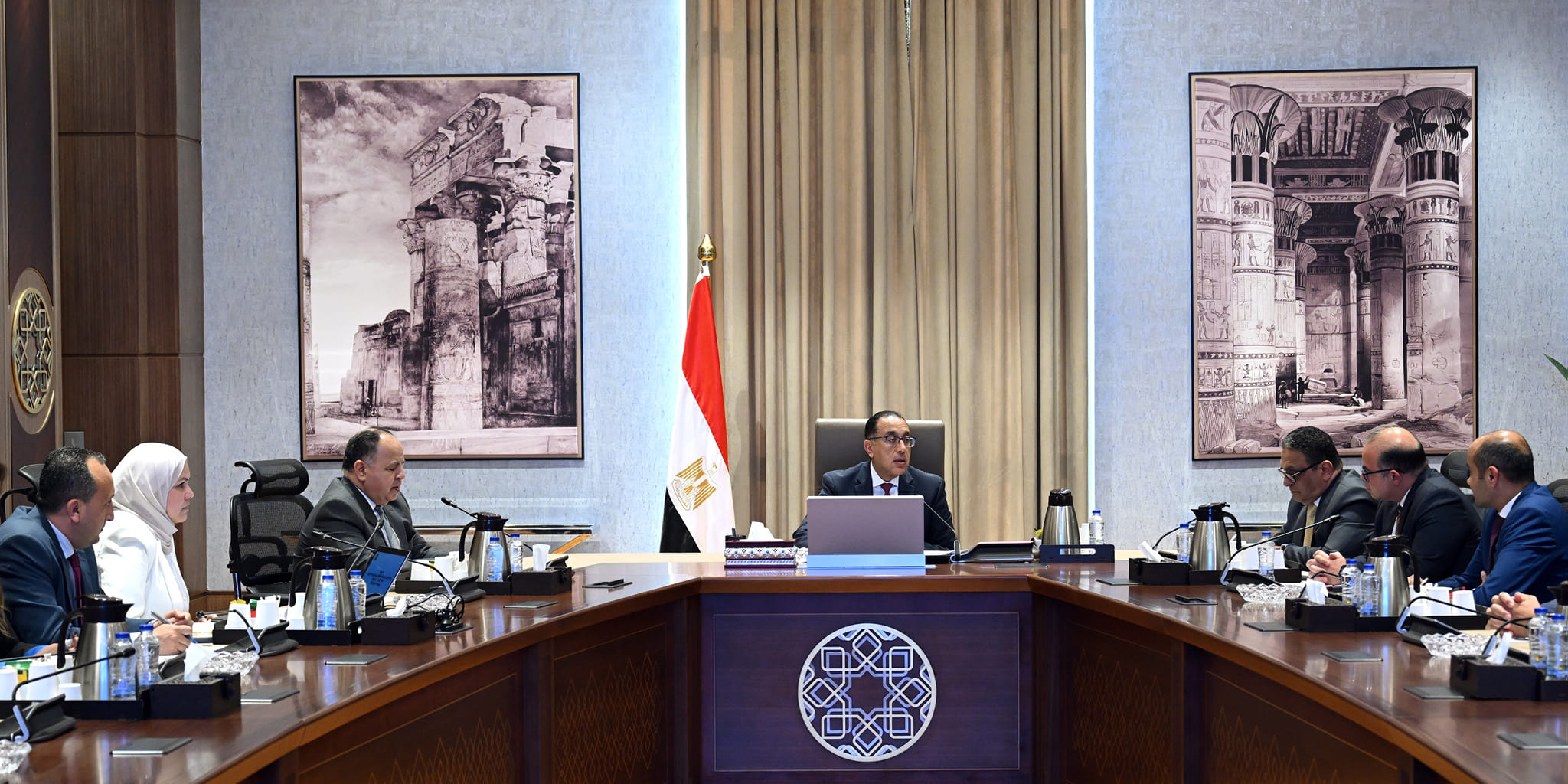 اجتماع رئيس الوزراء