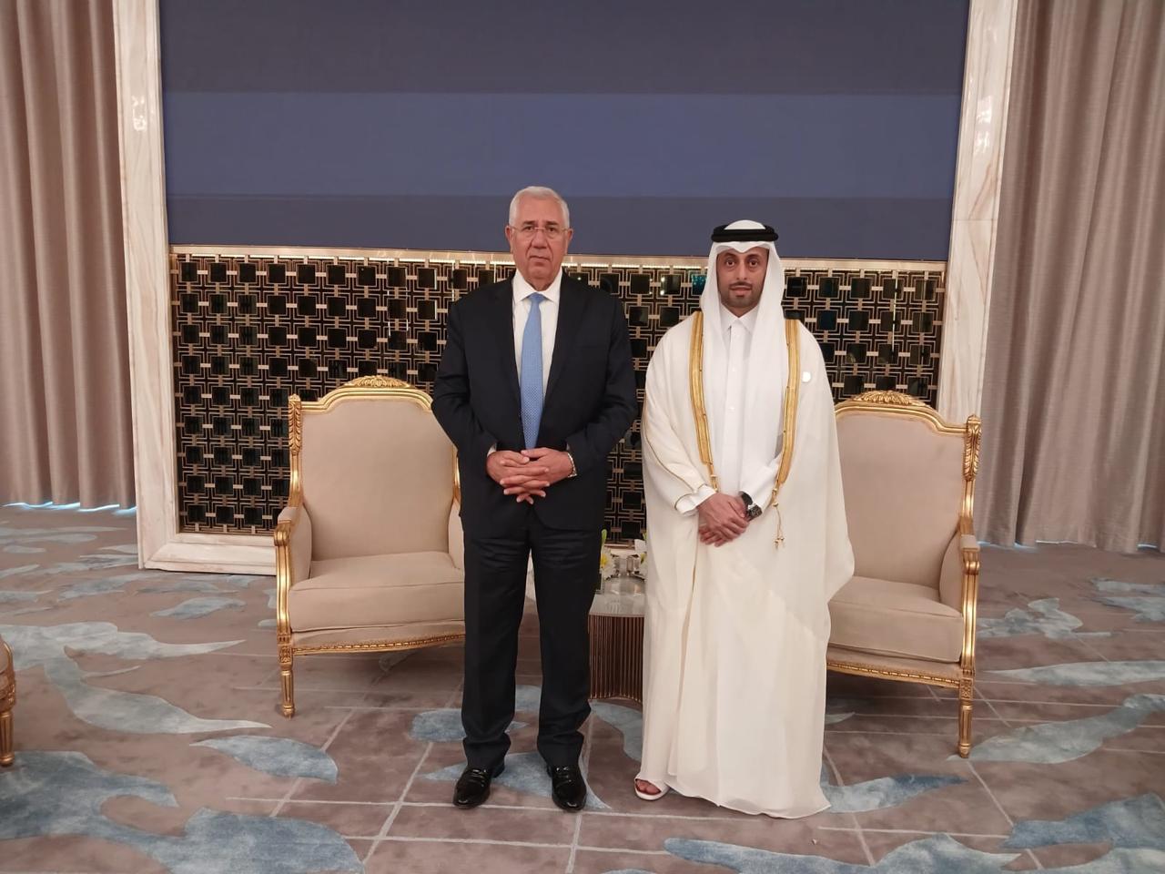 وزير الزراعة مع وزير البلدية ورئيس الوفد القطري