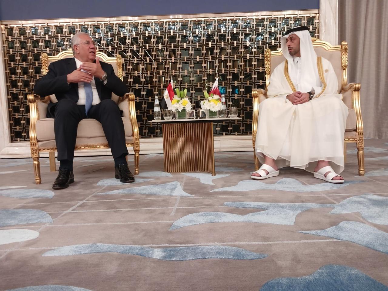 وزير الزراعة مع وزير البلدية ورئيس الوفد القطري