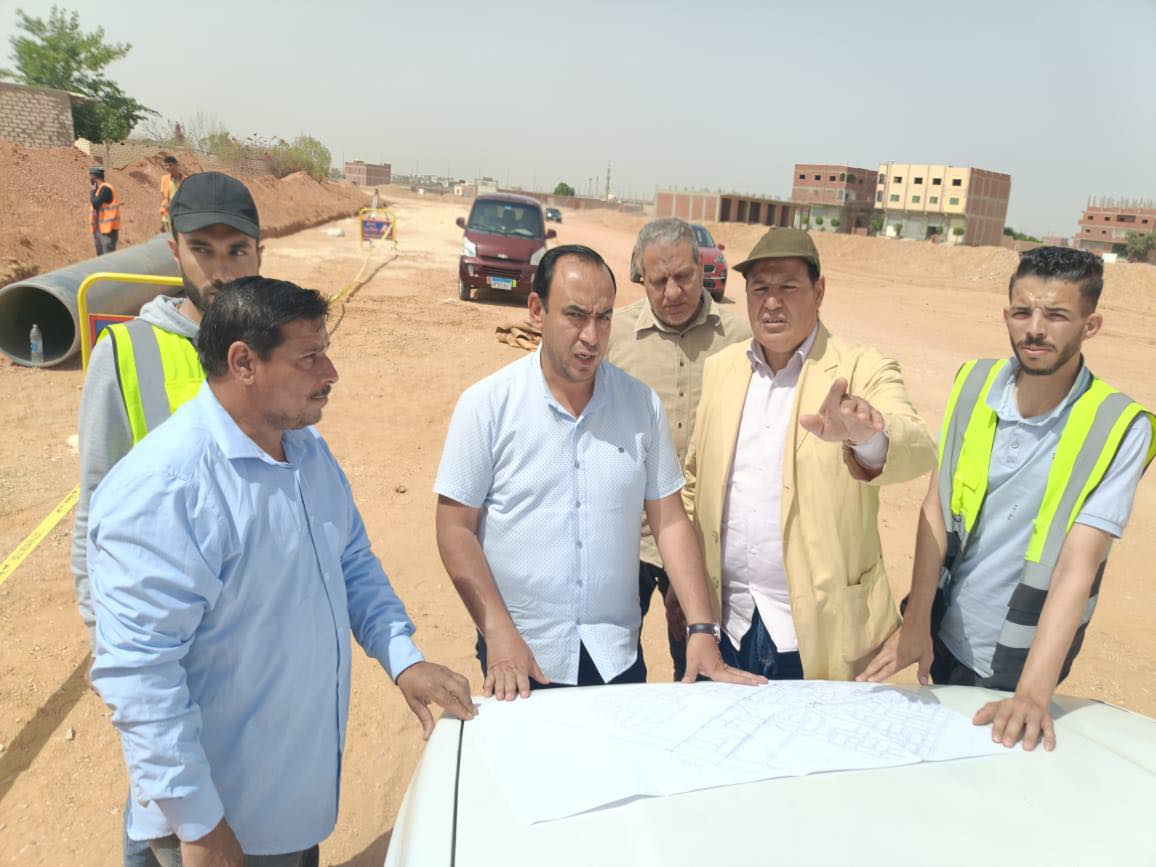 مشروعات الطرق والمرافق بمدينتي سفنكس الجديدة والشروق