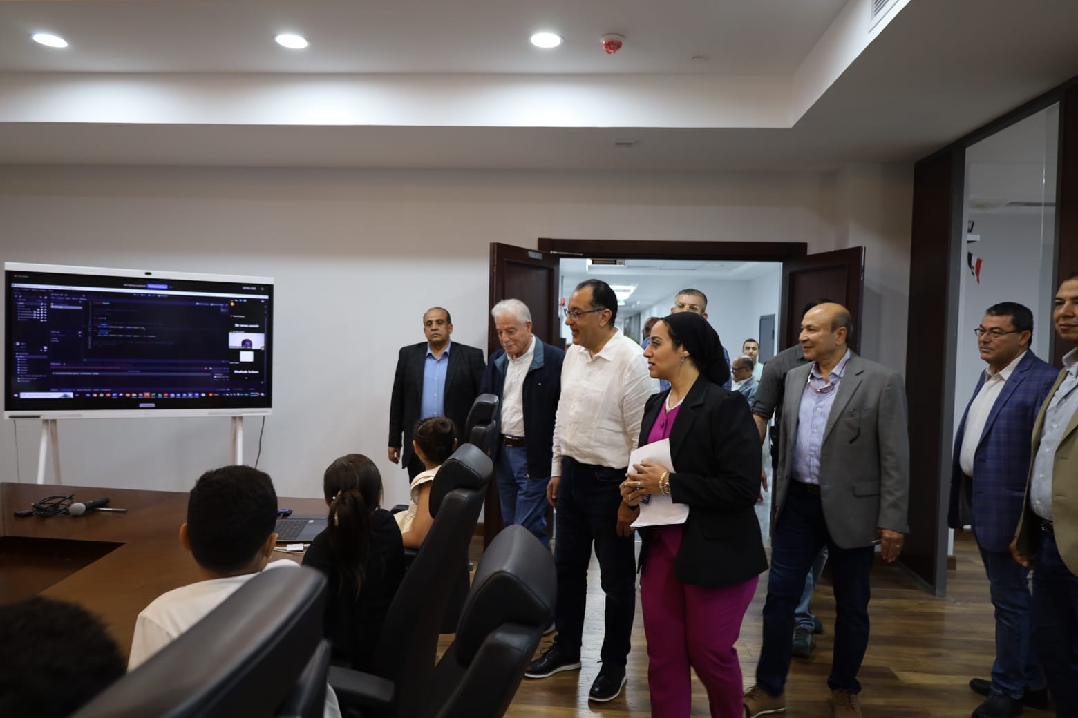 مدبولي يتفقد عددًا من المشروعات التنموية والخدمية بشرم الشيخ