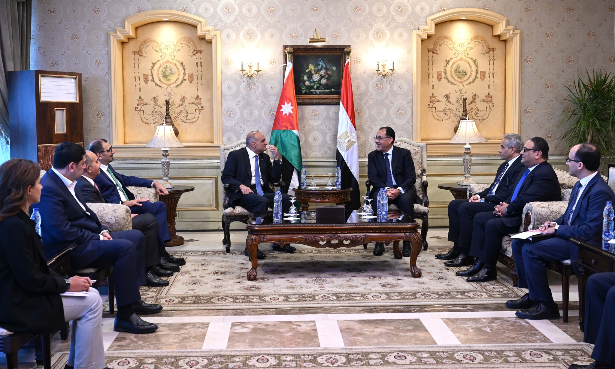 رئيس الوزراء مع نظيره الأردني