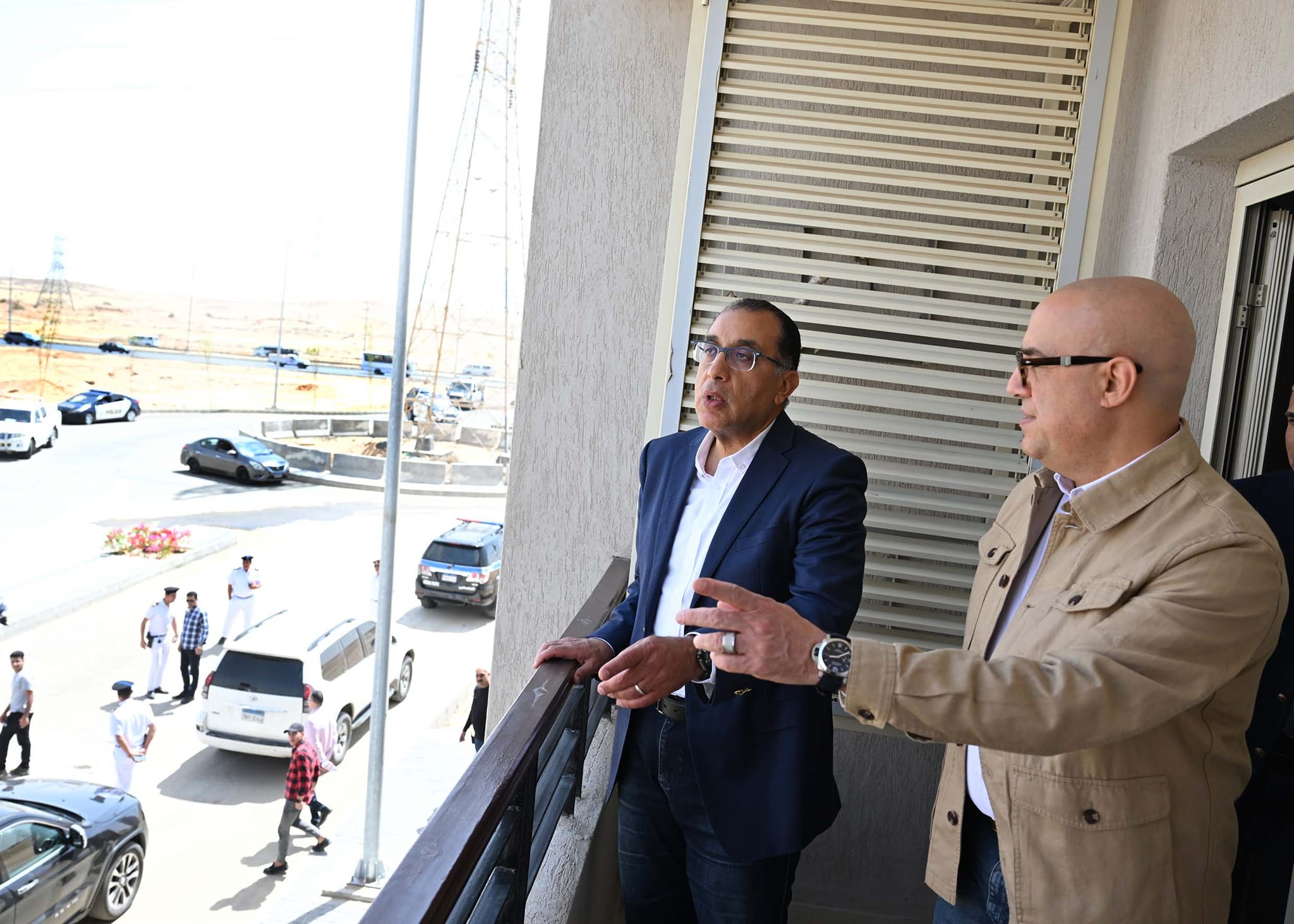 رئيس الوزراء يتفقد وحدات المبادرة الرئاسية سكن لكل المصريين