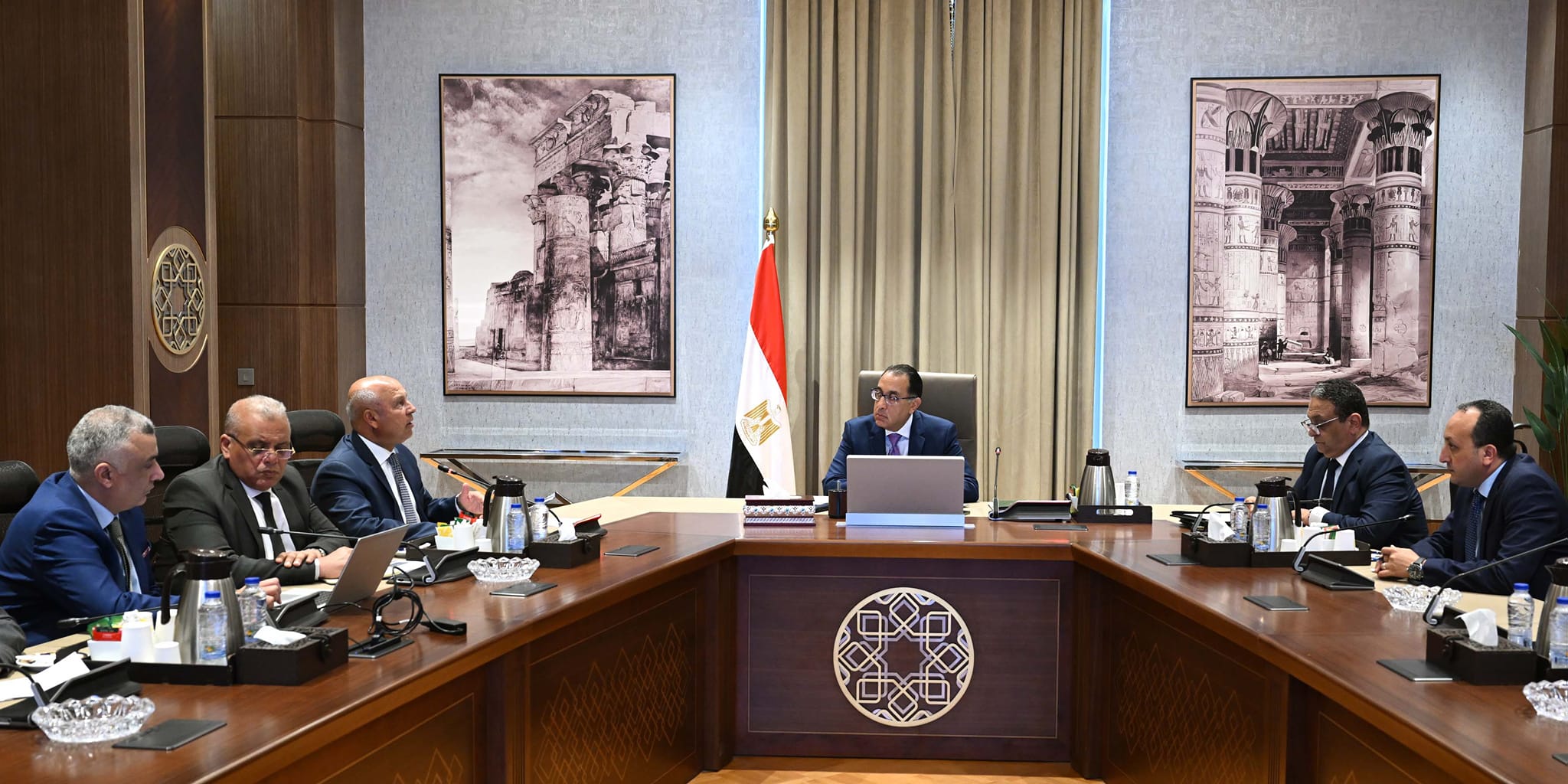 رئيس الوزراء يتابع مع وزير النقل عدداً من ملفات العمل