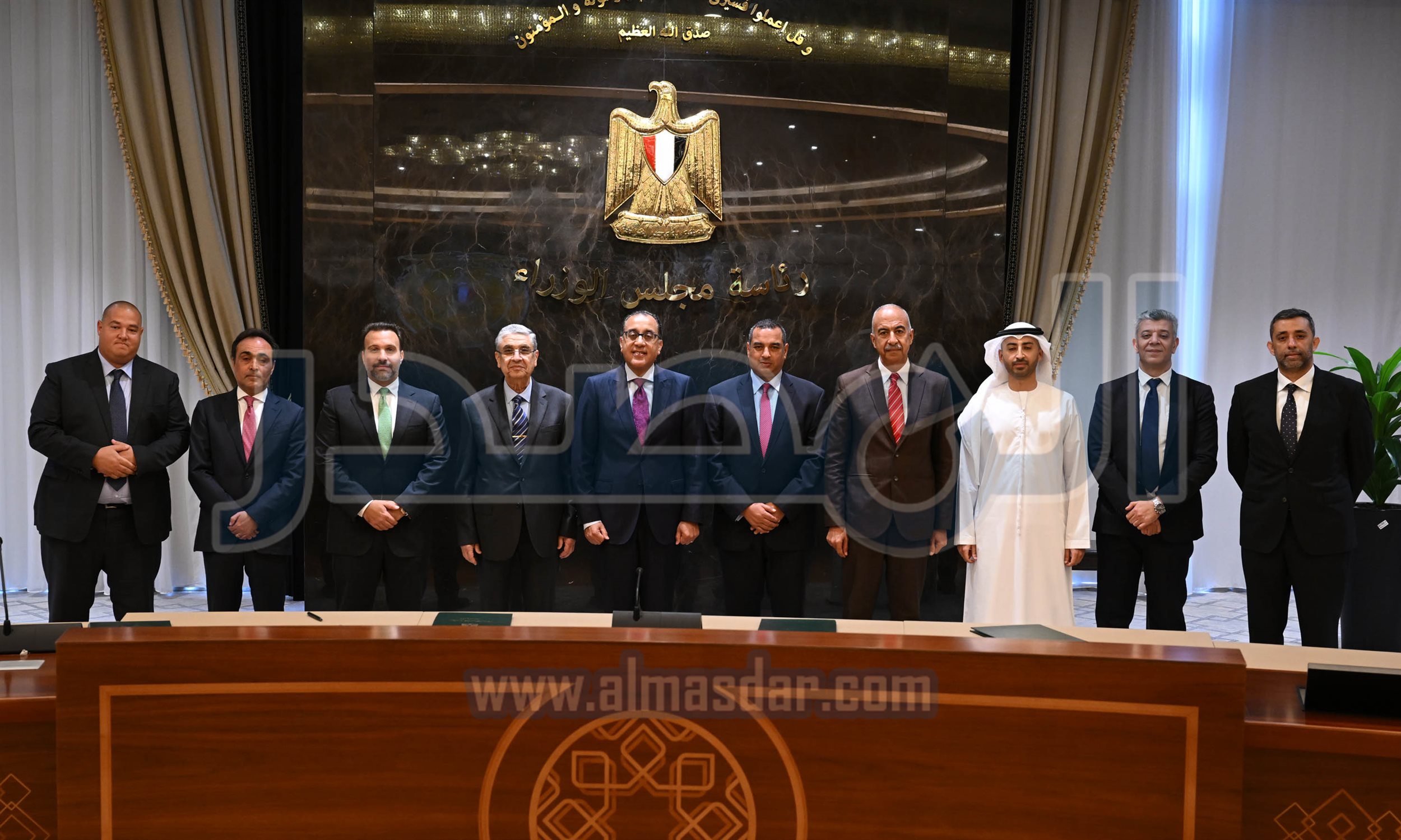 مدبولي يشهد توقيع استلام الأرض لإنتاج الكهرباء من الرياح