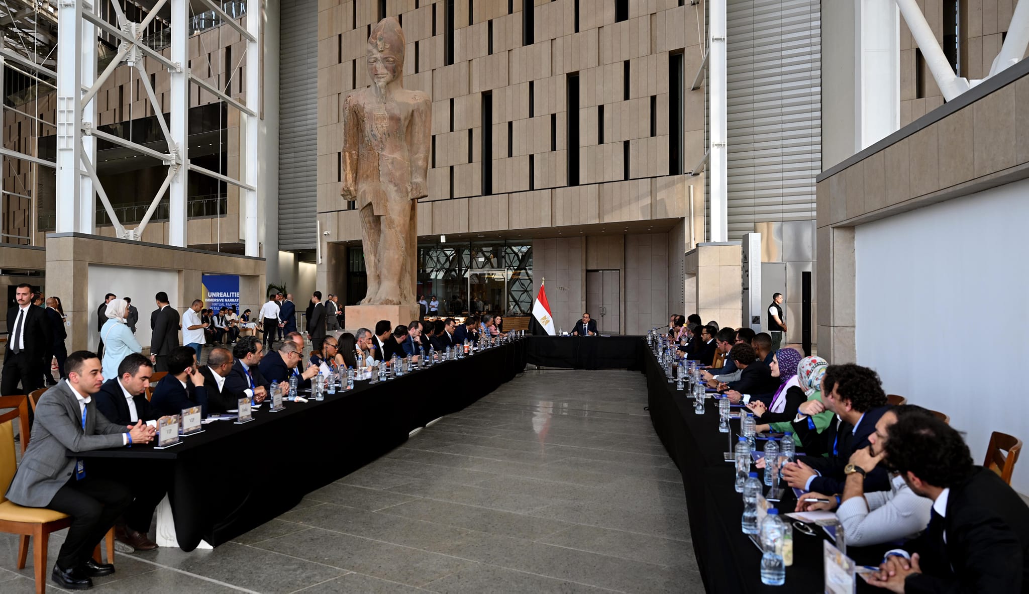 اجتماع رئيس الوزراء مع أصحاب الشركات الناشئة ورواد الأعمال والمستثمرين