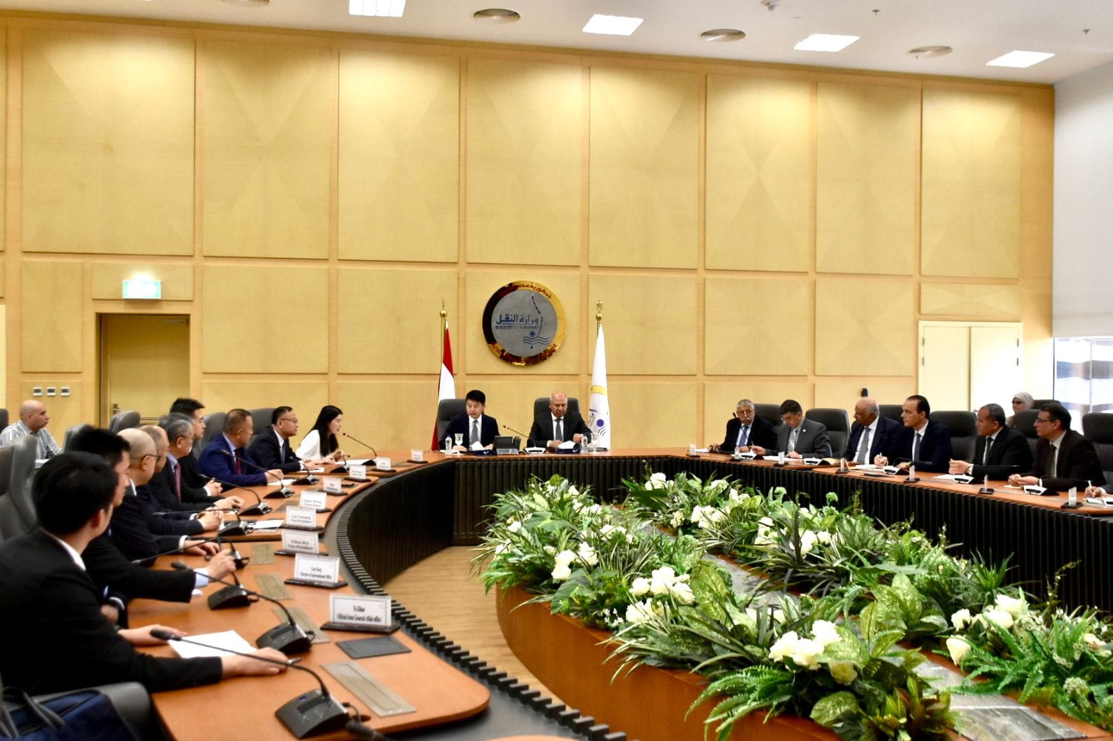 الوزير في اجتماع مع نائب وزير النقل بجمهورية الصين الشعبية