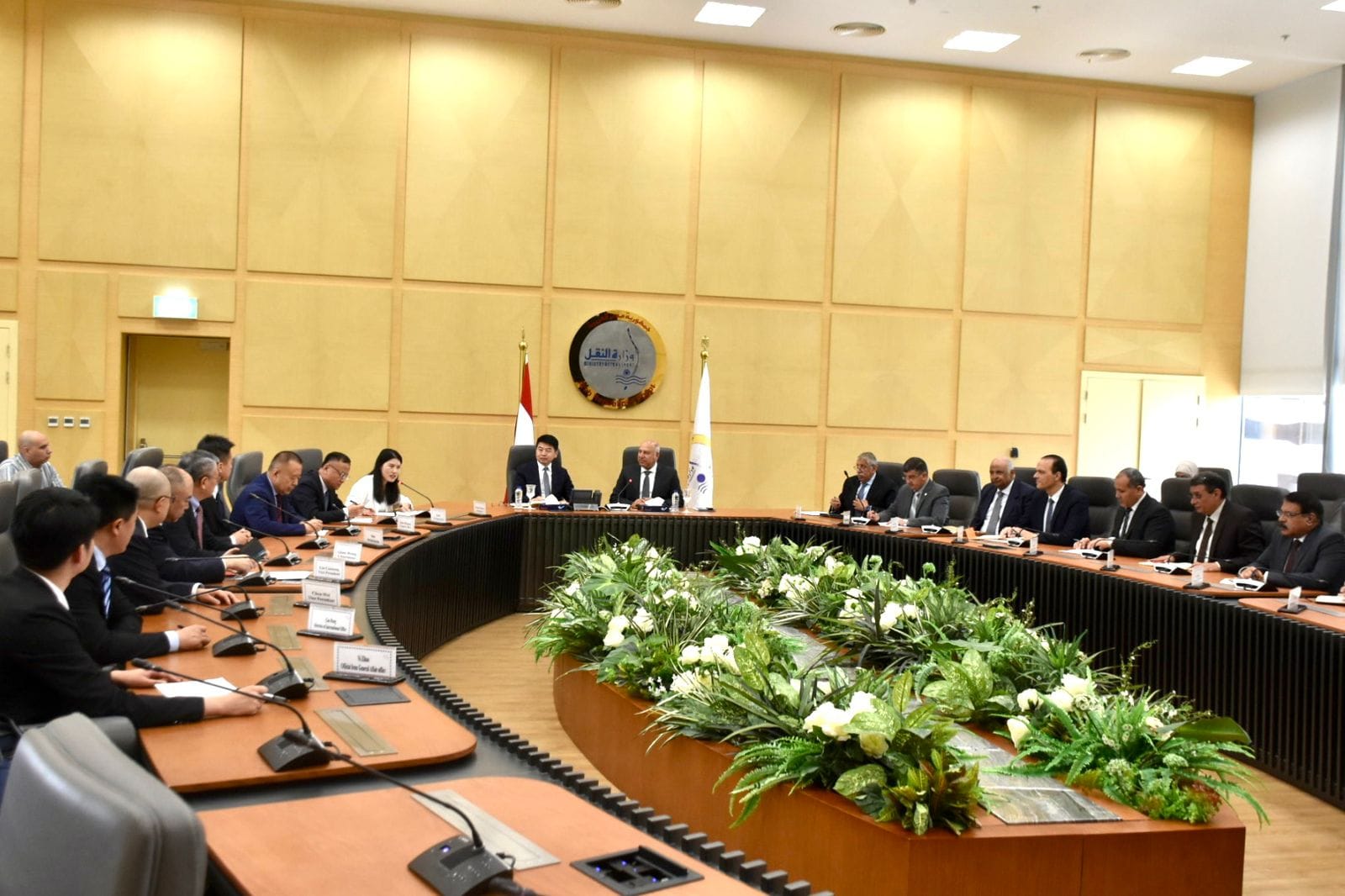 الوزير في اجتماع مع نائب وزير النقل بجمهورية الصين الشعبية