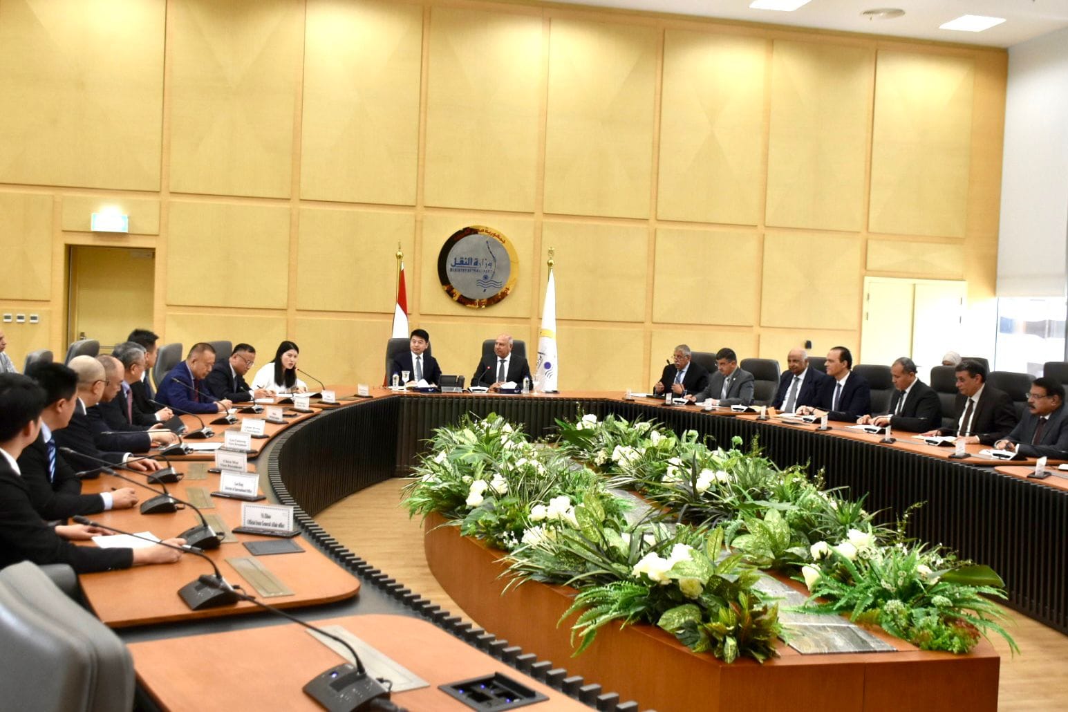 الوزير في اجتماع مع نائب وزير النقل بجمهورية الصين الشعبية