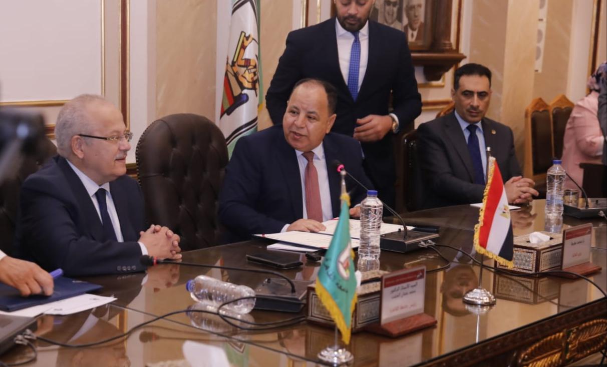 تعاون التأمين الصحي الشامل مع كلية الاقتصاد والعلوم السياسية