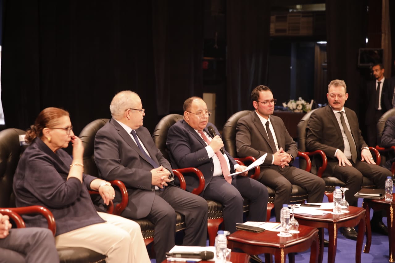 وزير المالية فى مؤتمر مركز المعلومات ودعم اتخاذ القرار بجامعة القاهرة