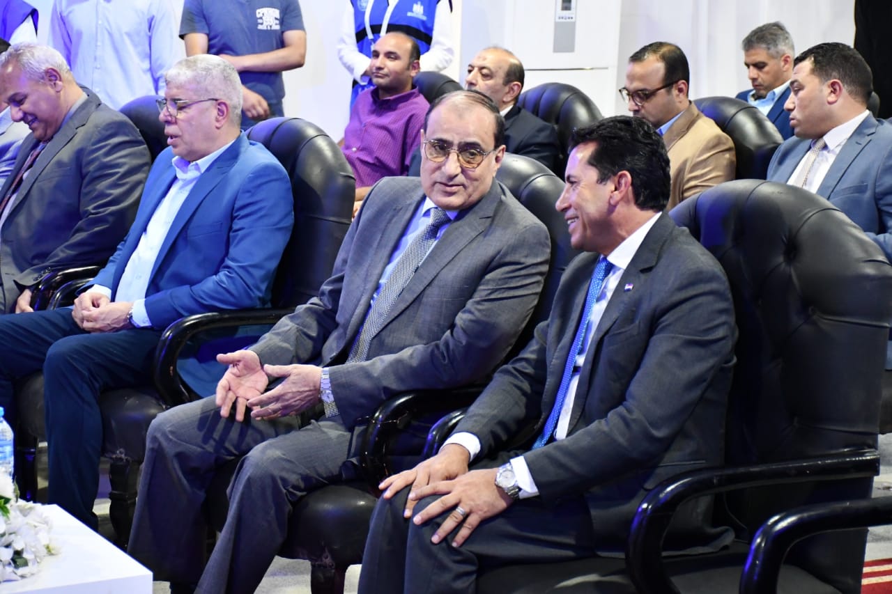 وزير الرياضة ومستشار الرئيس للتخطيط العمراني