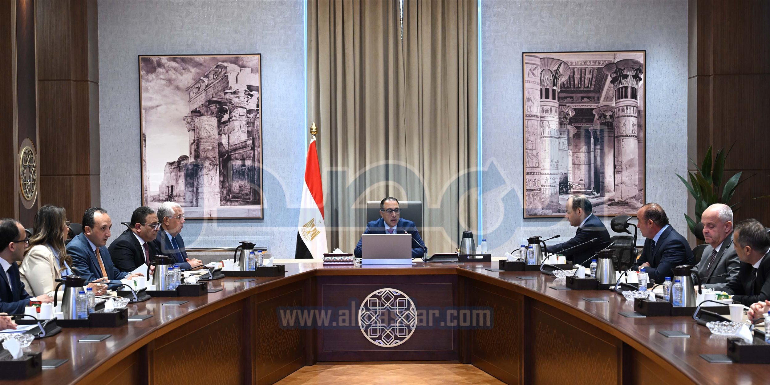 مدبولي يلتقي أعضاء المجلس التصديري وغرف الصناعات الغذائية