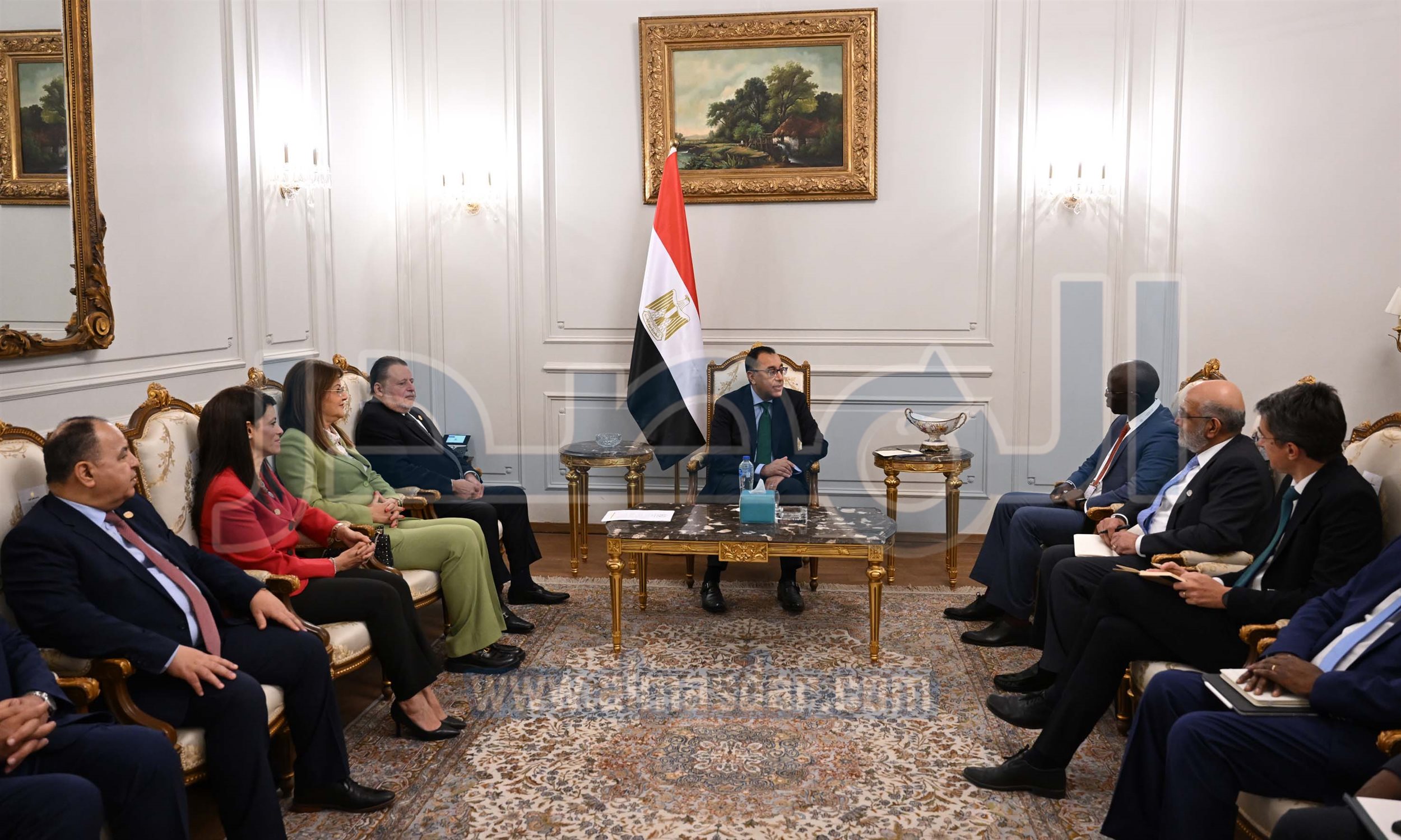 رئيس الوزراء مع نائب رئيس مجموعة البنك الدولي