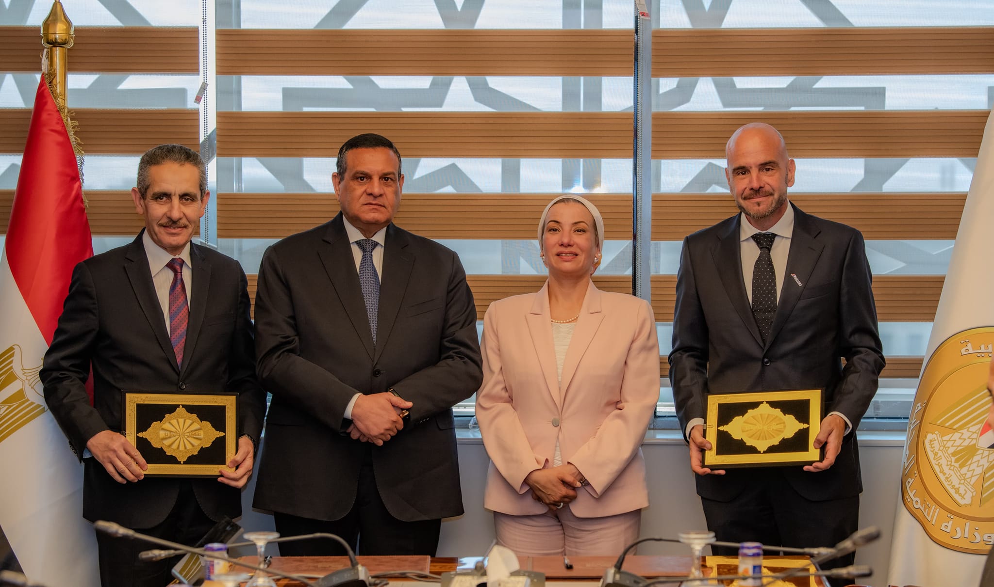توقيع عقد إدارة وتشغيل مصنع تدوير ومعالجة المخلفات بالمحلة الكبري