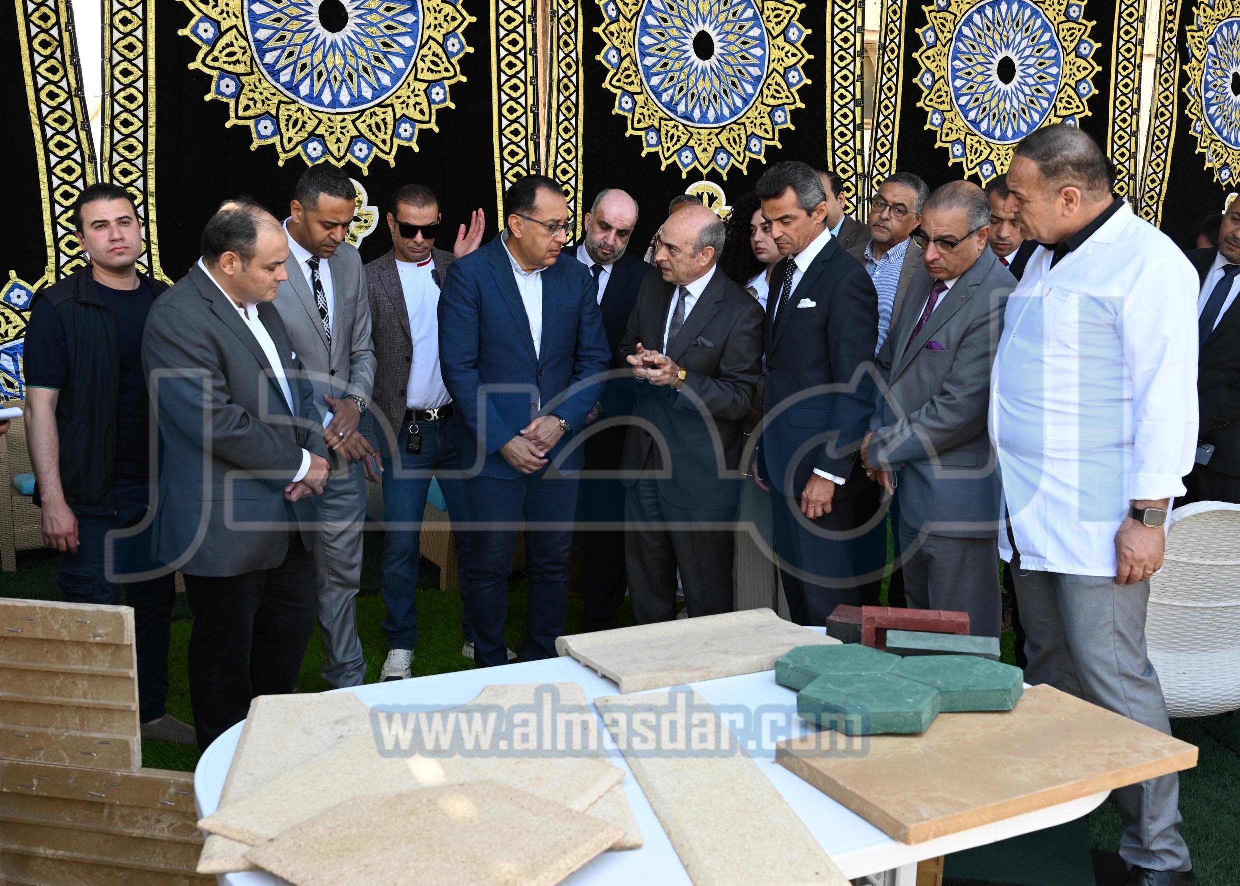 رئيس الوزراء يتفقد مصانع شركة روبكس العالمية لتنصيع البلاستيك