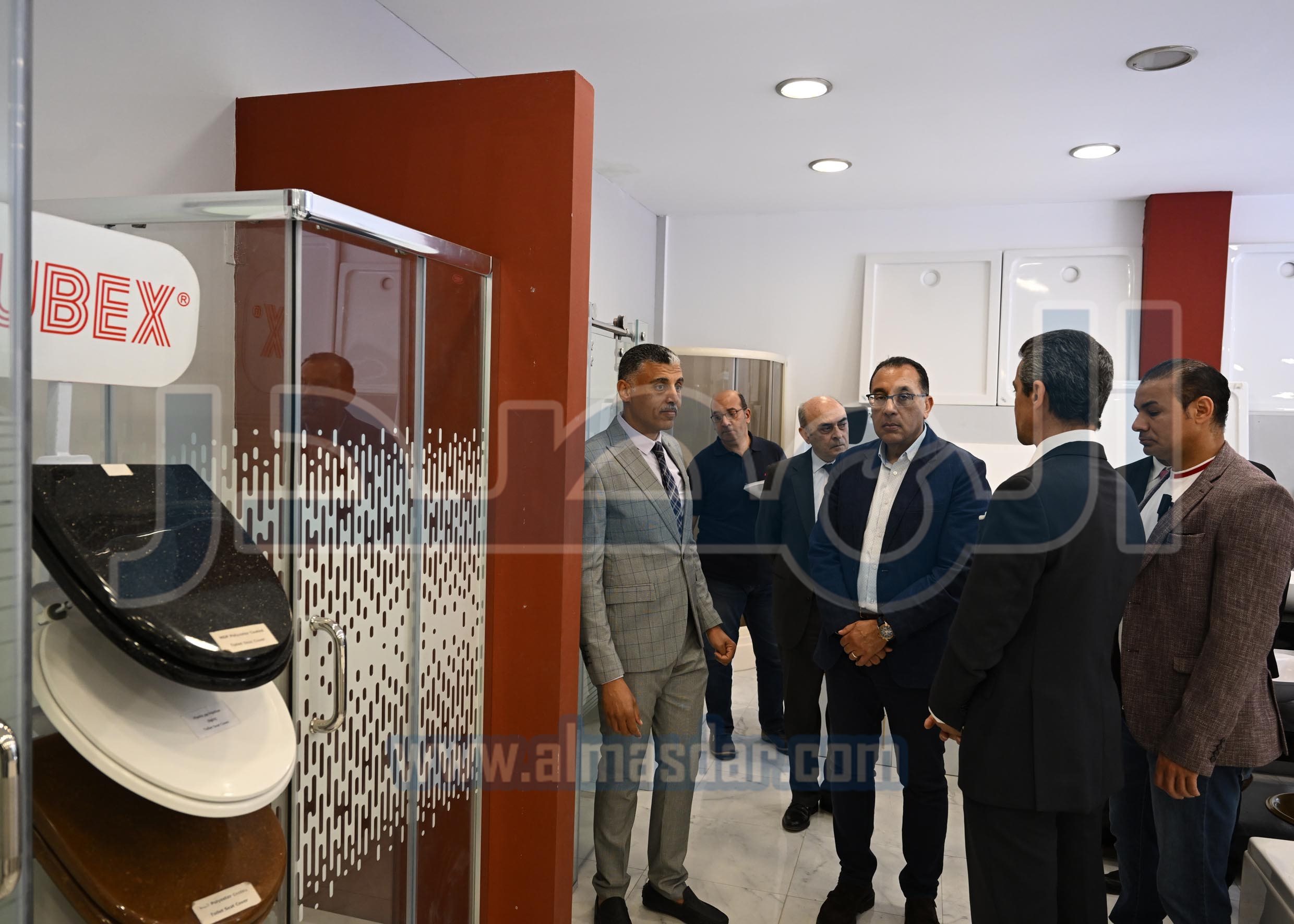 رئيس الوزراء يتفقد مصانع شركة روبكس العالمية لتنصيع البلاستيك