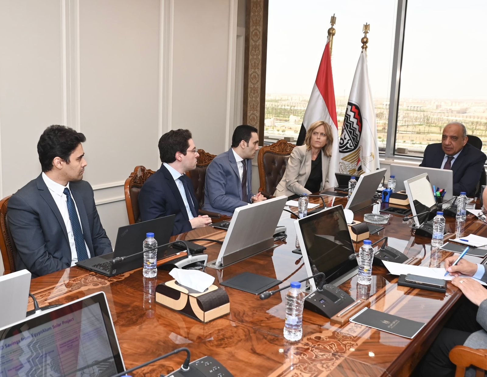 وزير قطاع الاعمال العام مع سفيرة النرويج وشركة سكاتك النرويجية