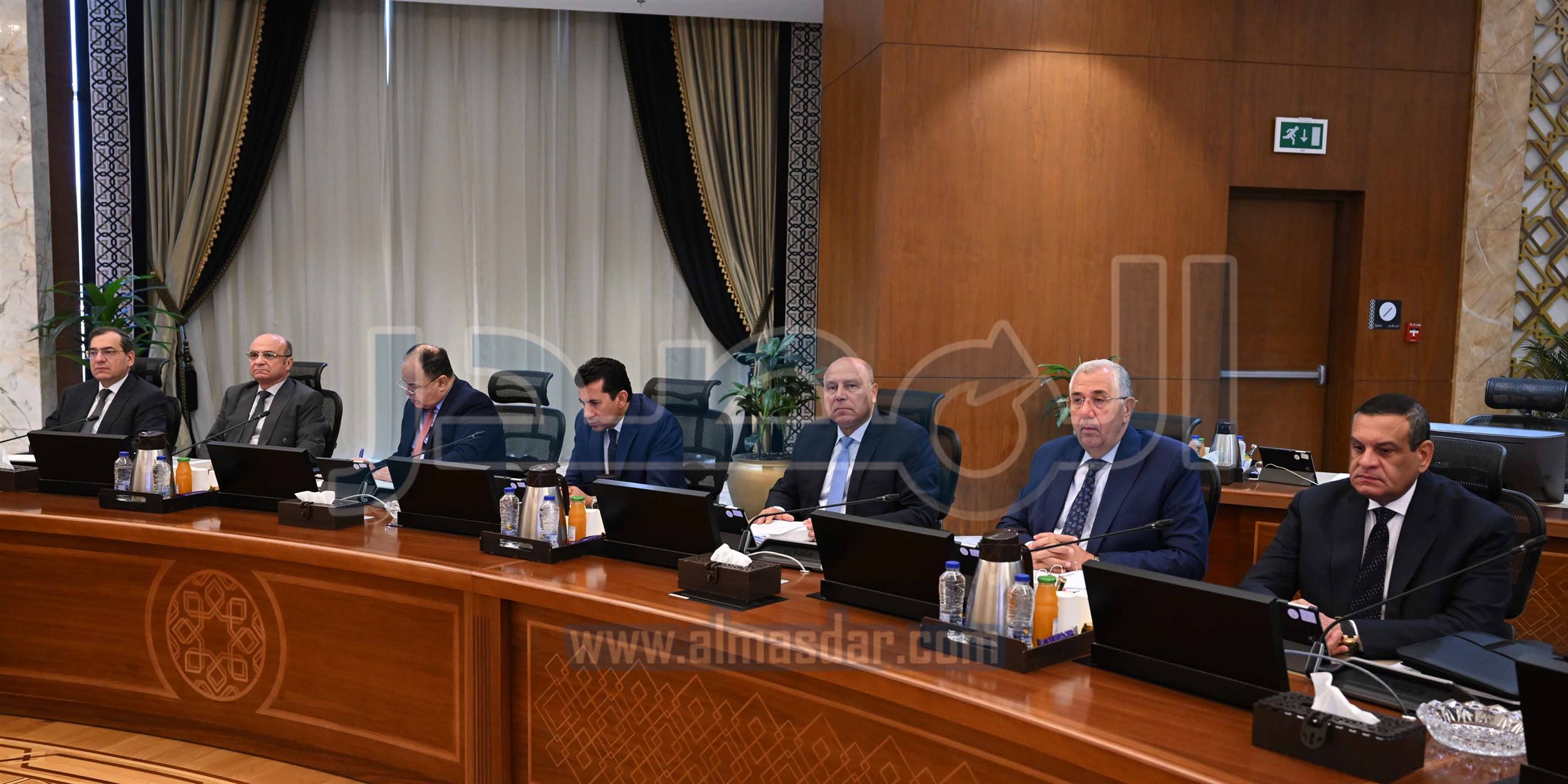 مجلس الوزراء يناقش قوانين وقرارات دعم الاستثمار وتوفير الأراضى الصناعية
