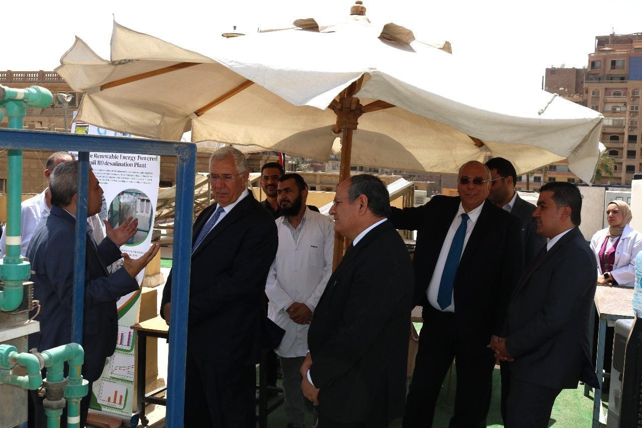 وزير الزراعة يفتتح معامل بناء القدرات لأبحاث تحلية المياه