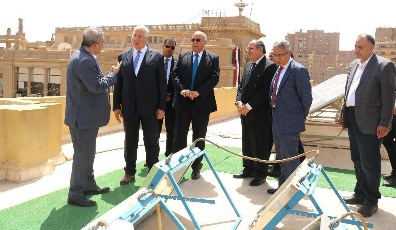وزير الزراعة يفتتح معامل بناء القدرات لأبحاث تحلية المياه