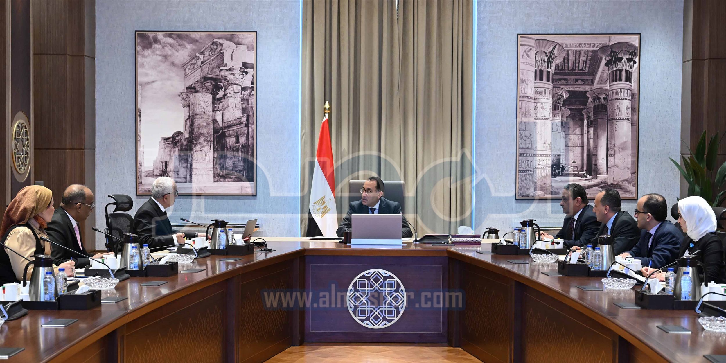 مدبولي يُتابع إجراءات سد العجز في أعداد المُعلمين