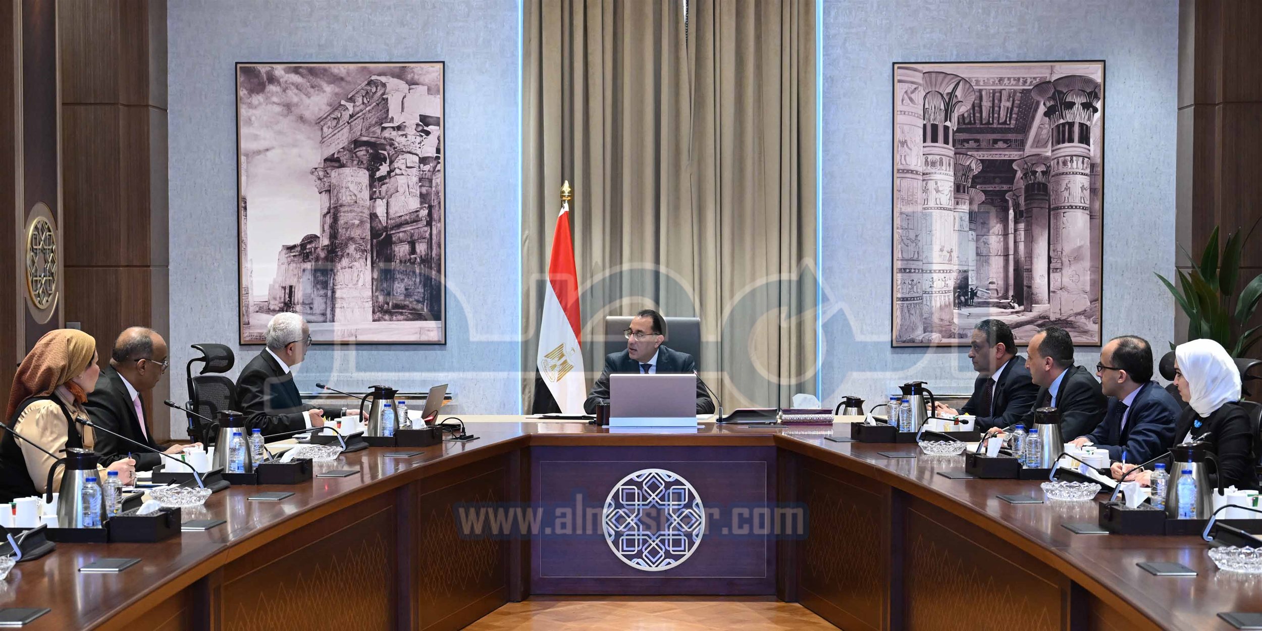 مدبولي يُتابع إجراءات سد العجز في أعداد المُعلمين
