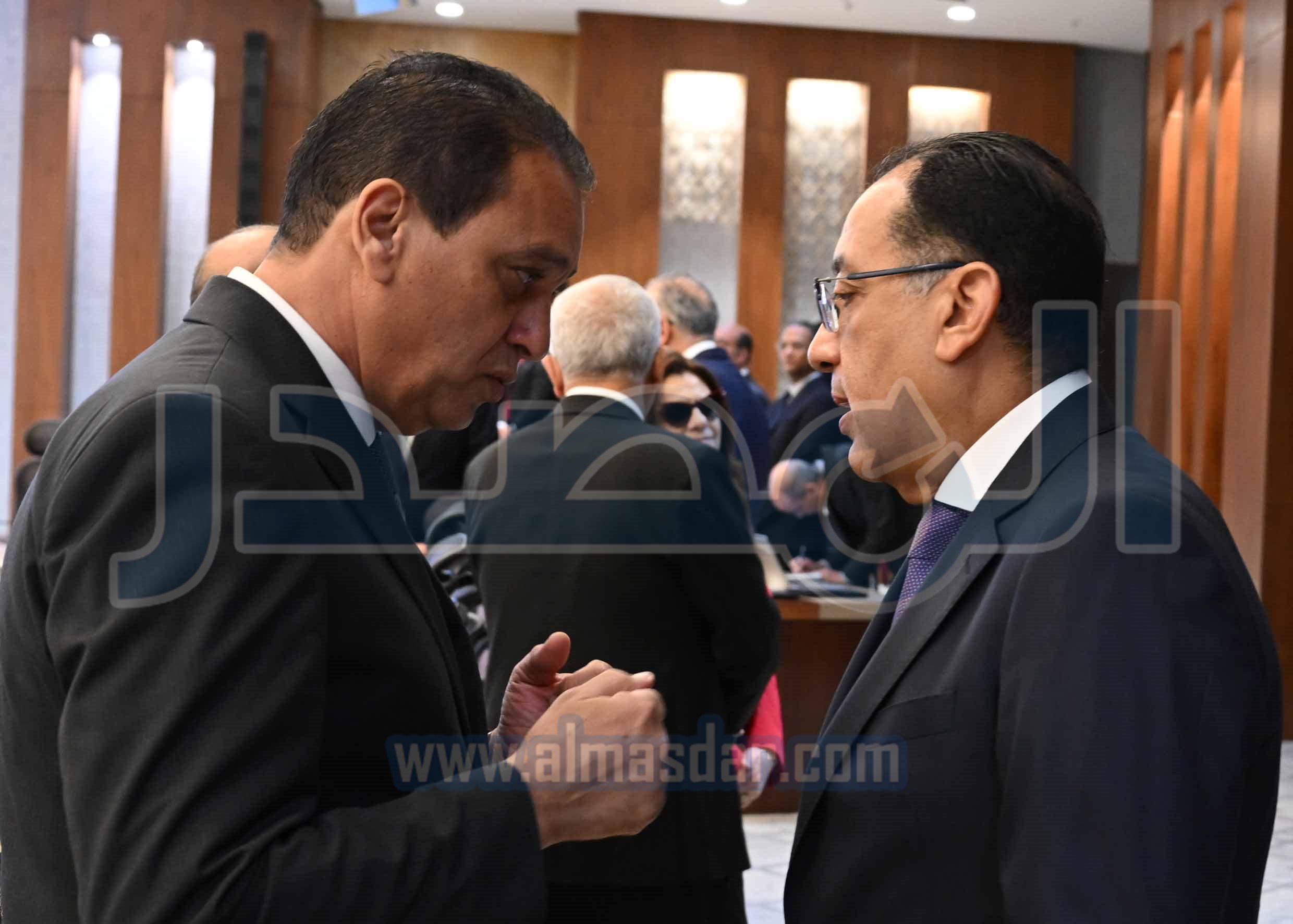 مجلس الوزراء يناقش قوانين وقرارات دعم الاستثمار وتوفير الأراضى الصناعية